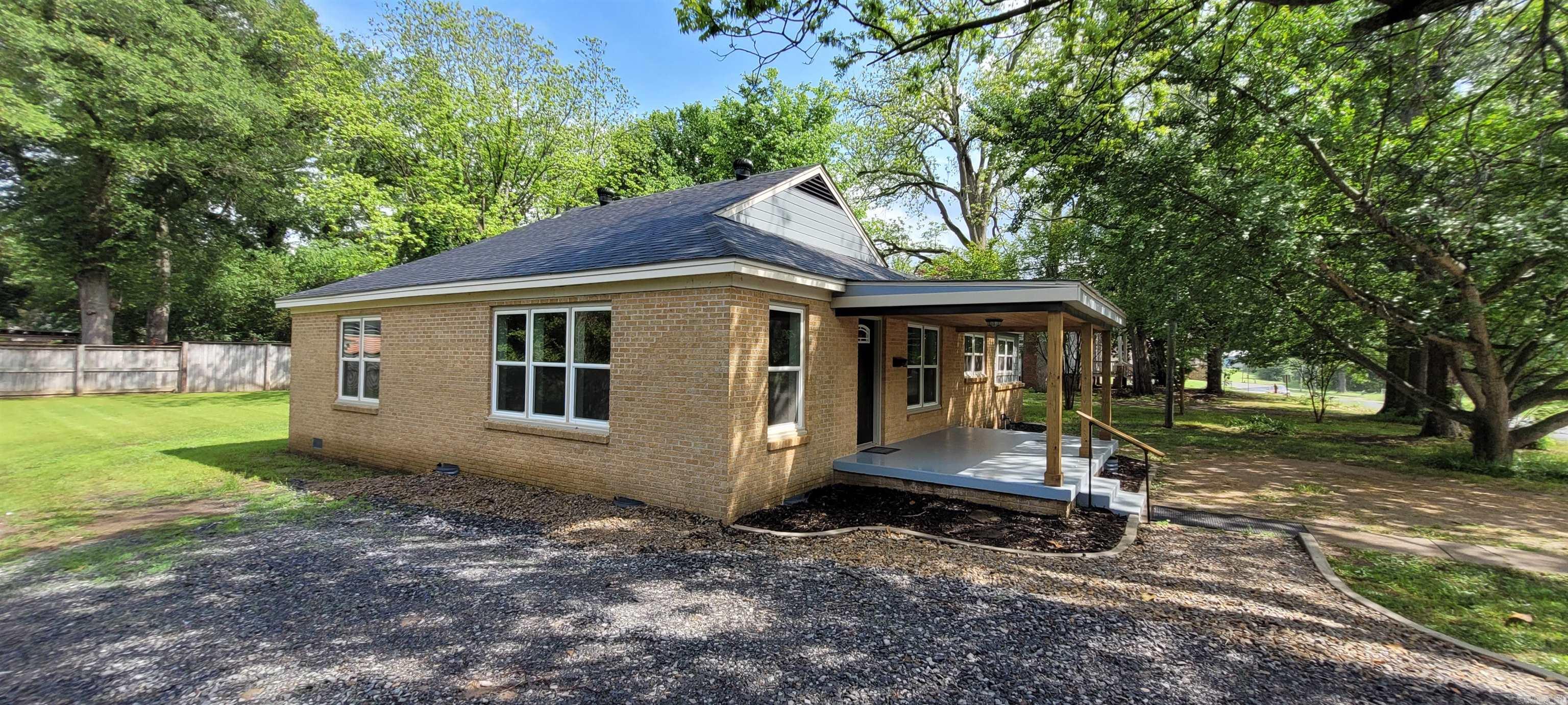 410 N Second  Augusta, AR