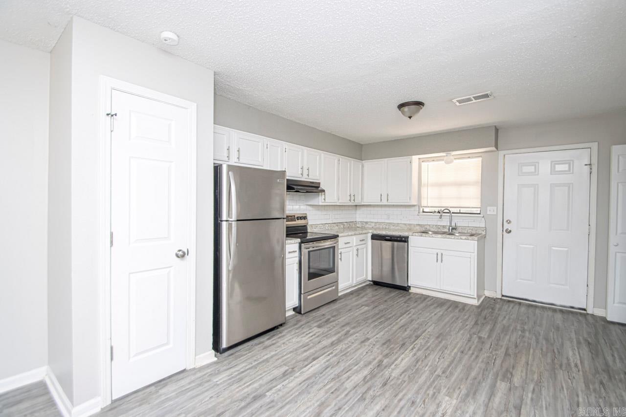 1800  Labette Manor  Little Rock, AR