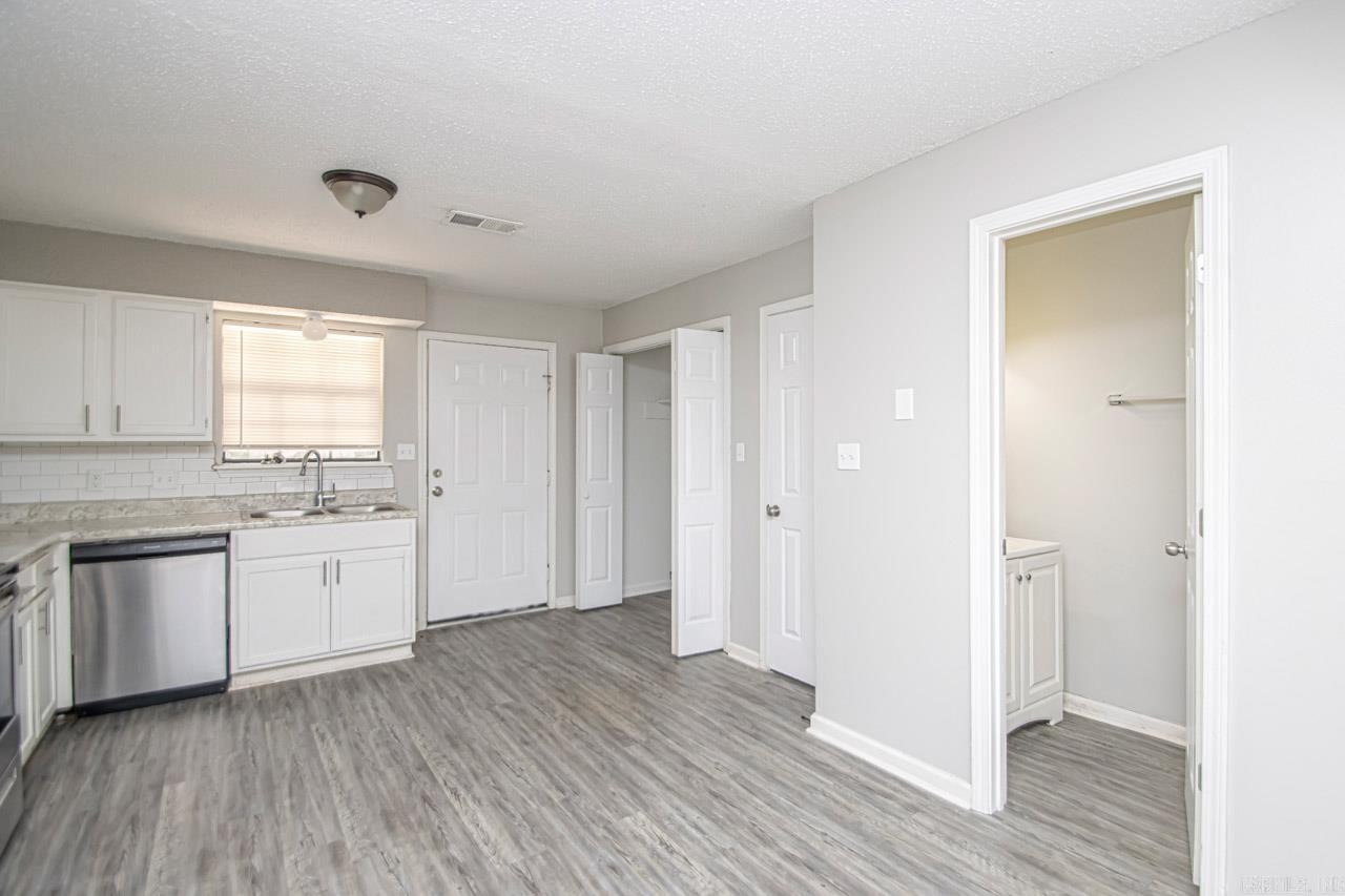 1800  Labette Manor  Little Rock, AR