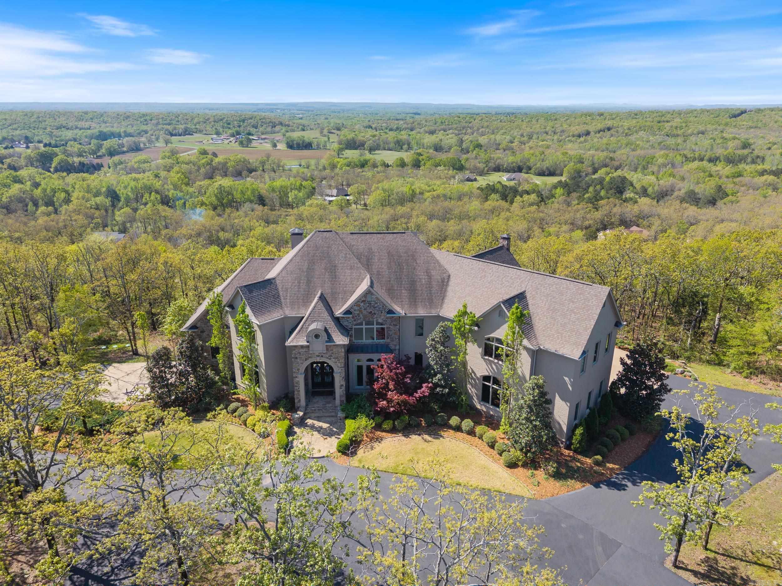 11 Skyland Dr