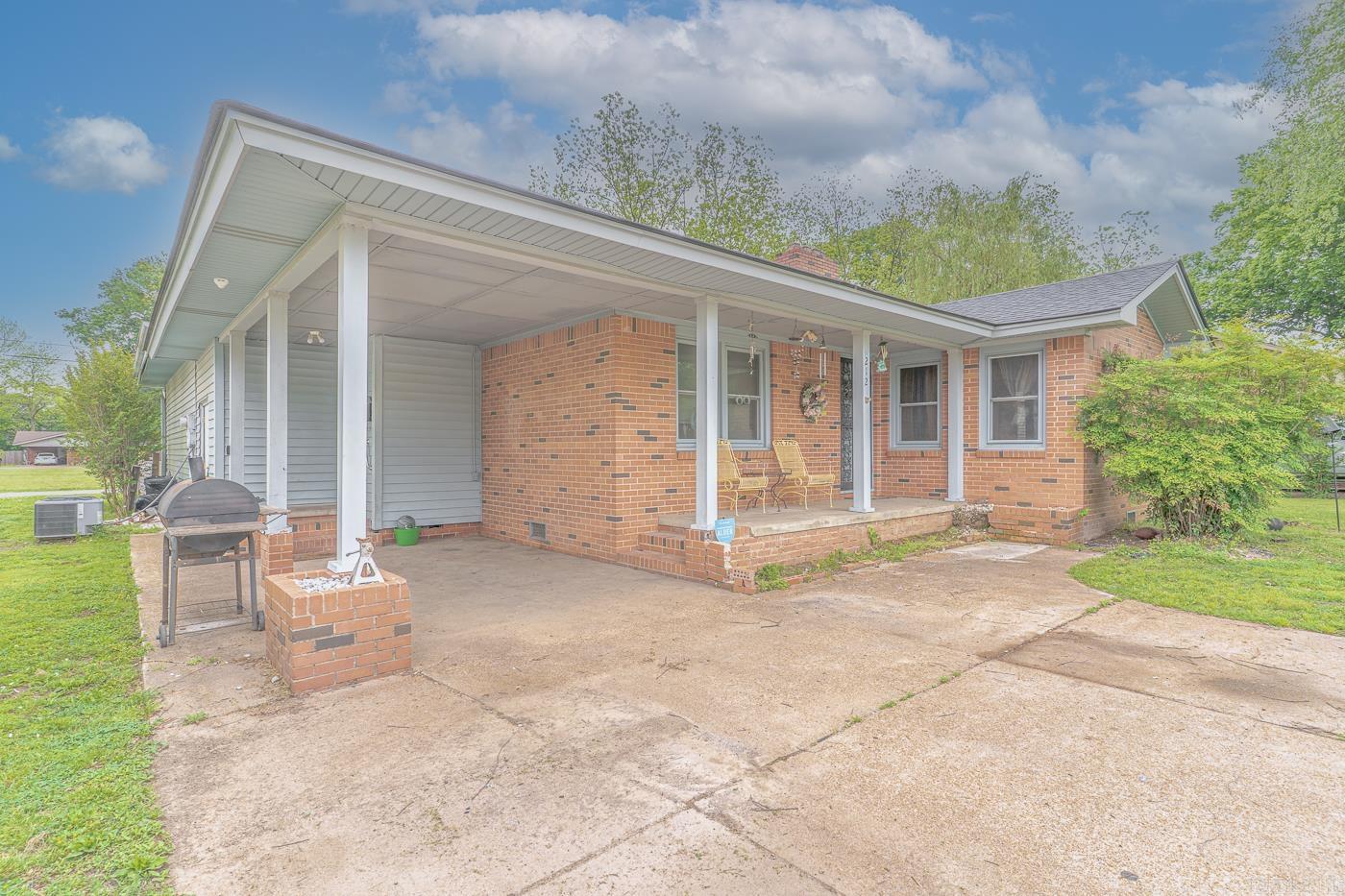 212  Wilkerson  Newport, AR