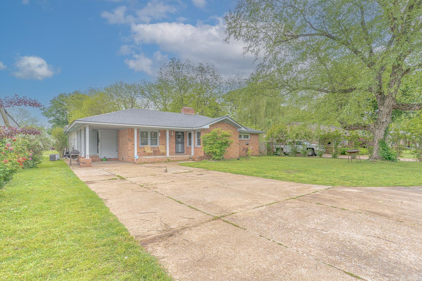 212  Wilkerson  Newport, AR