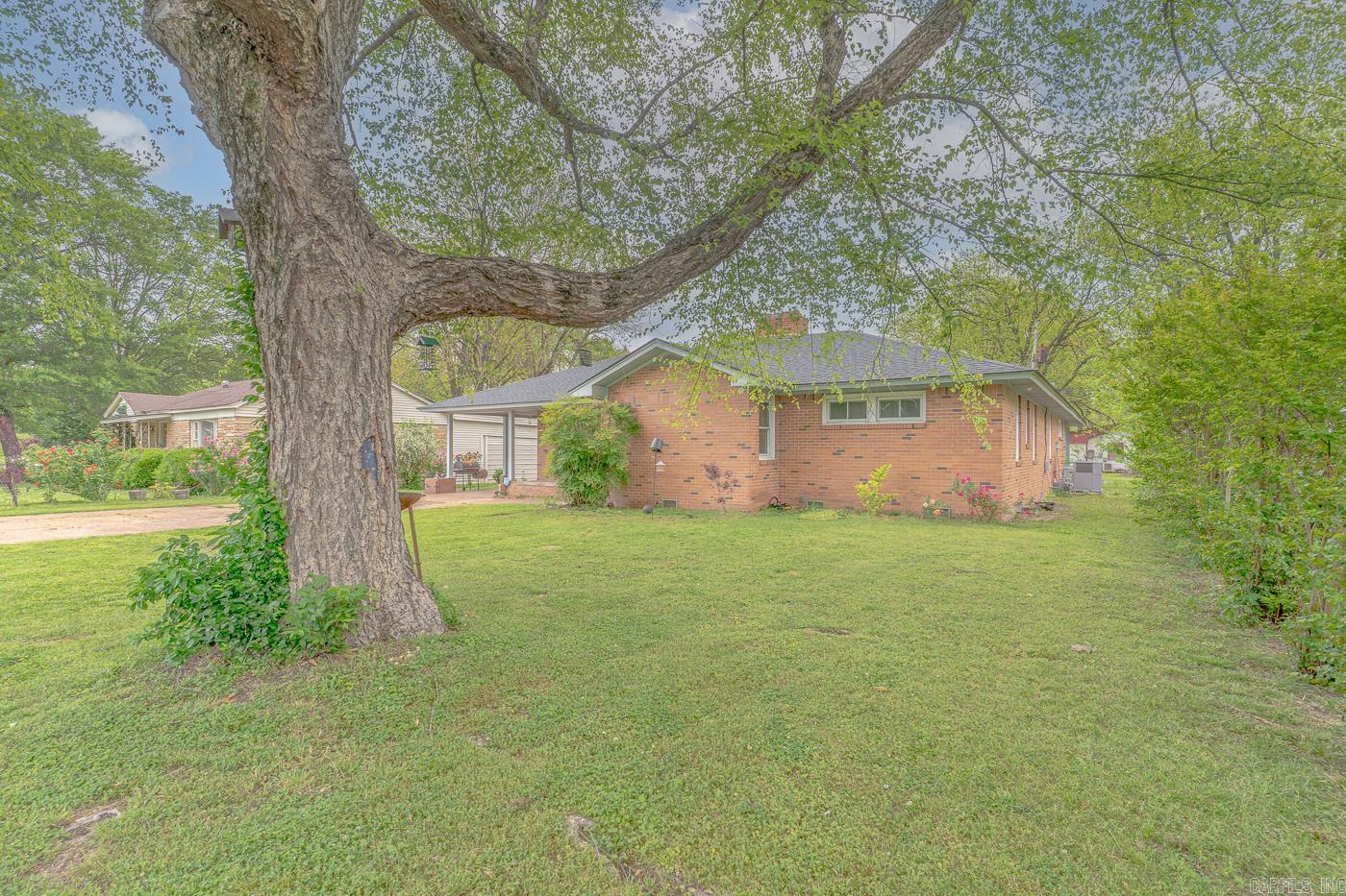 212  Wilkerson  Newport, AR