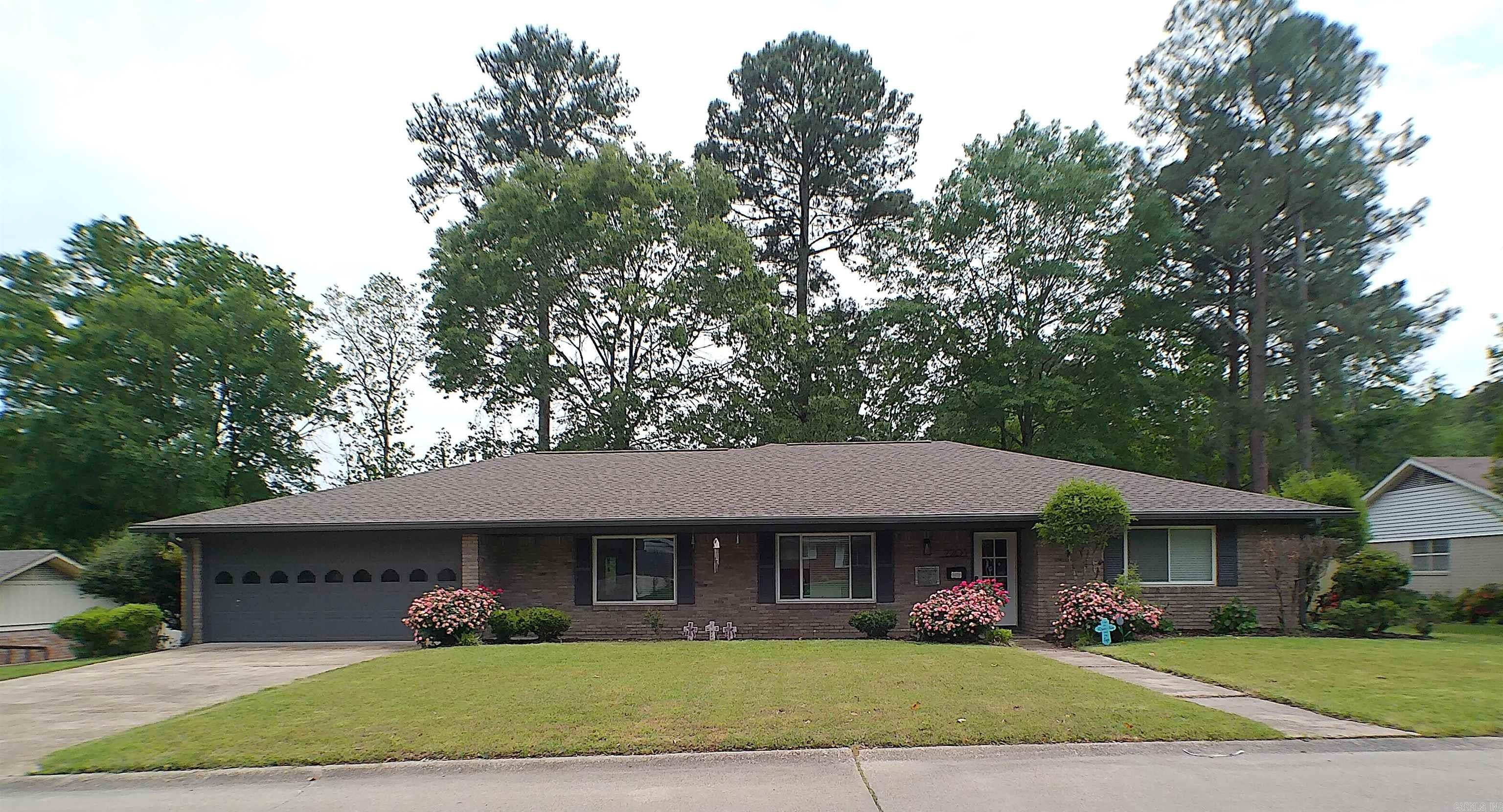 2203 W Main Street El Dorado, AR 71730