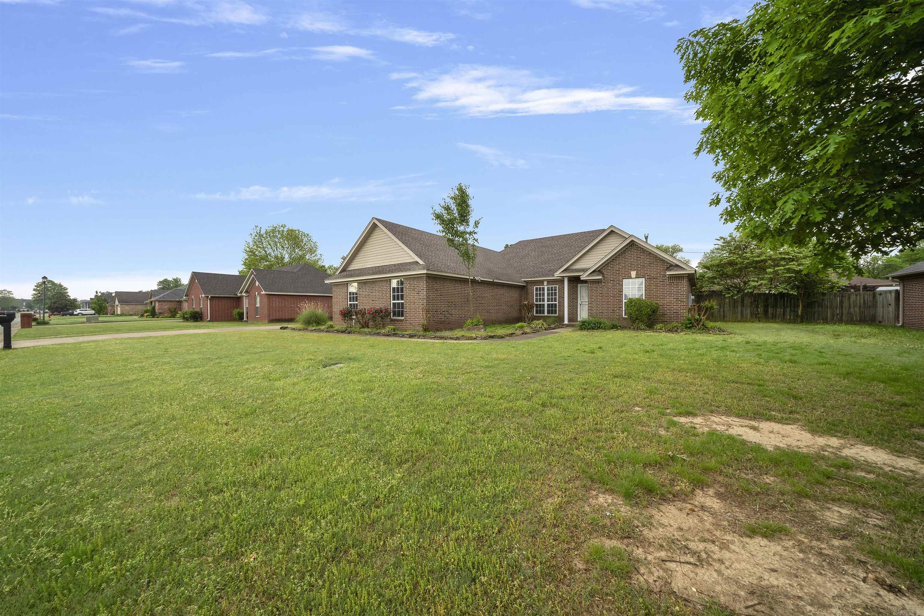 2405  Audley Bolton  Searcy, AR