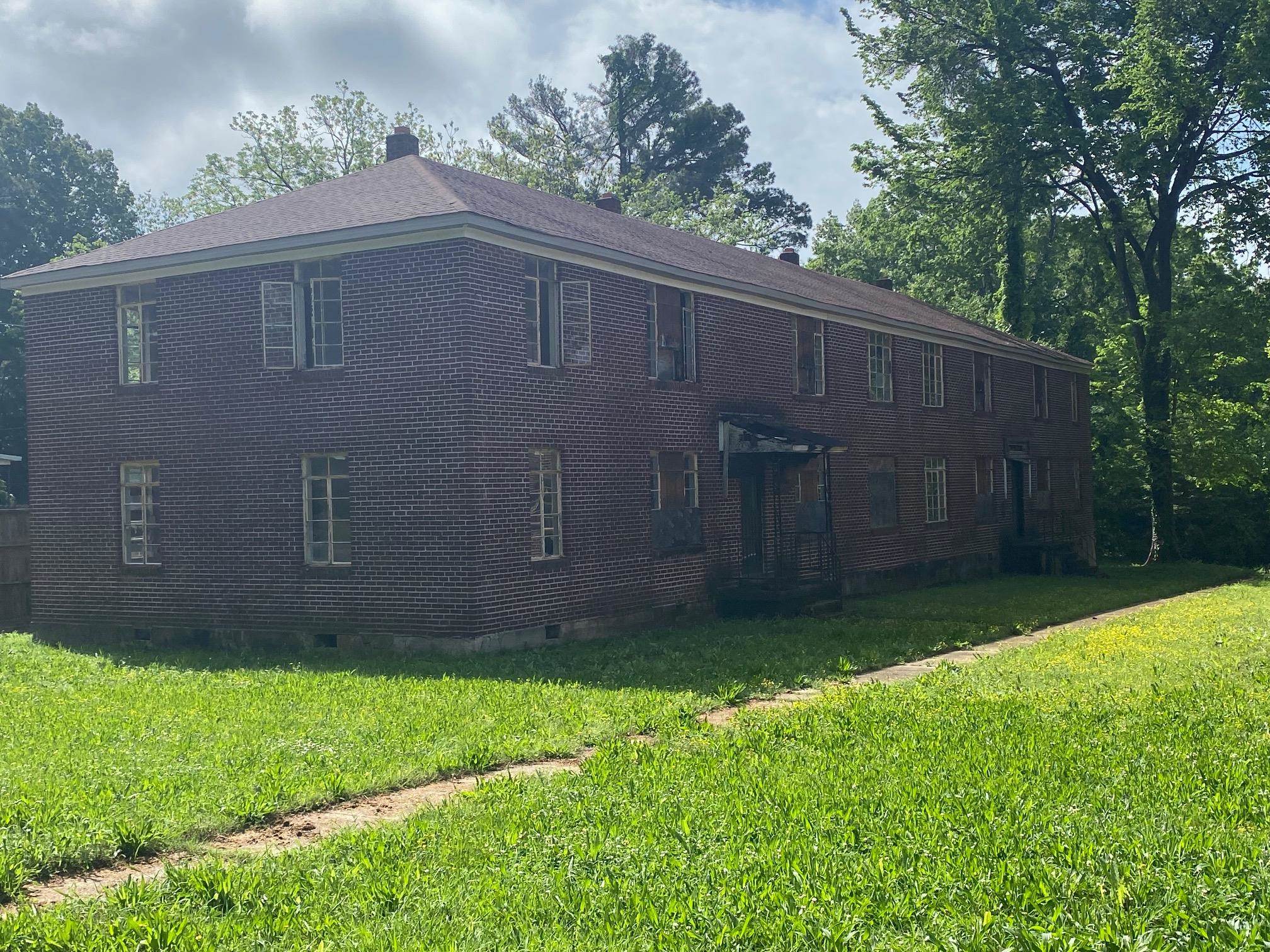 1304 E Broadway  Forrest City, AR