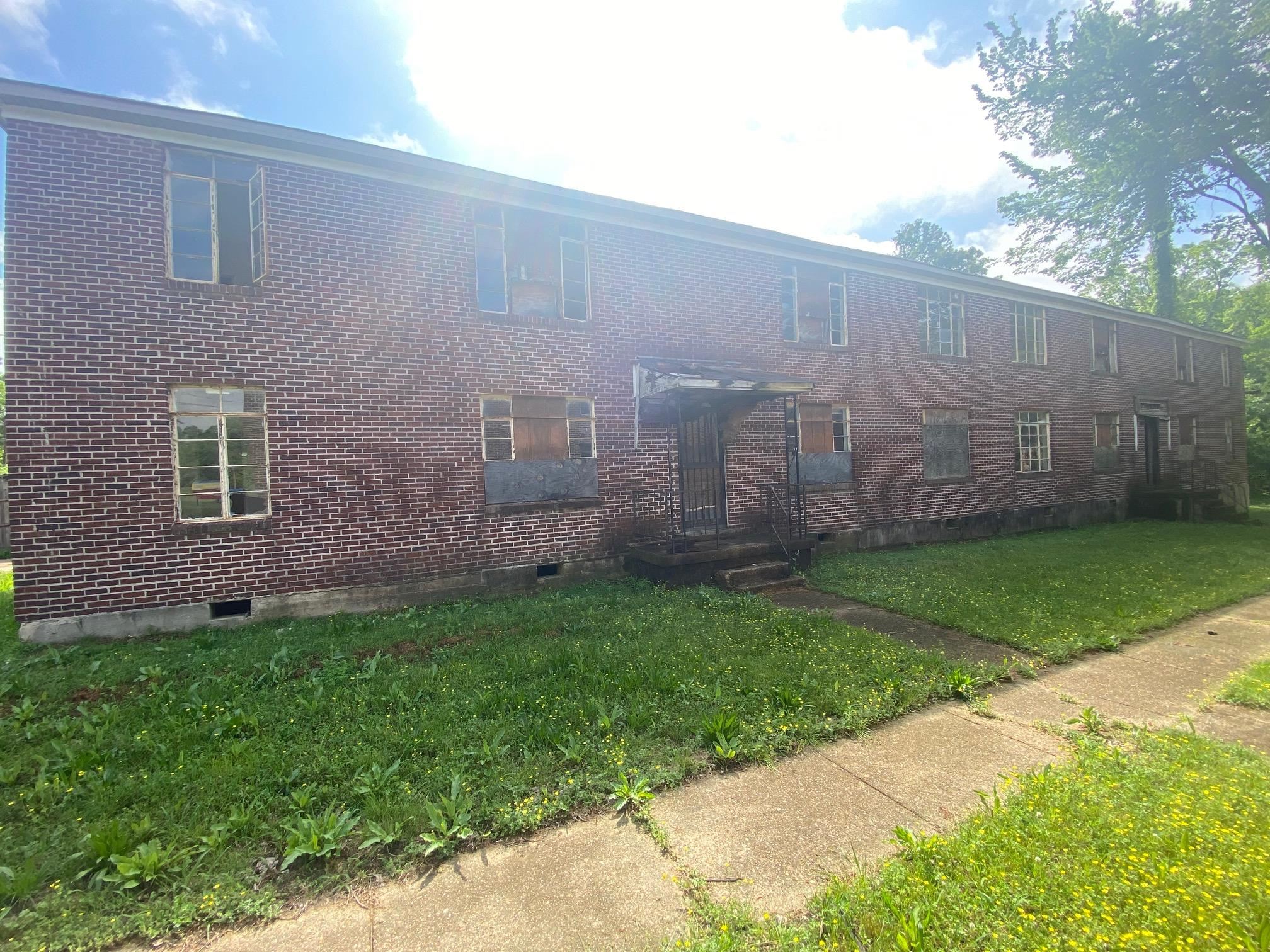 1304 E Broadway  Forrest City, AR
