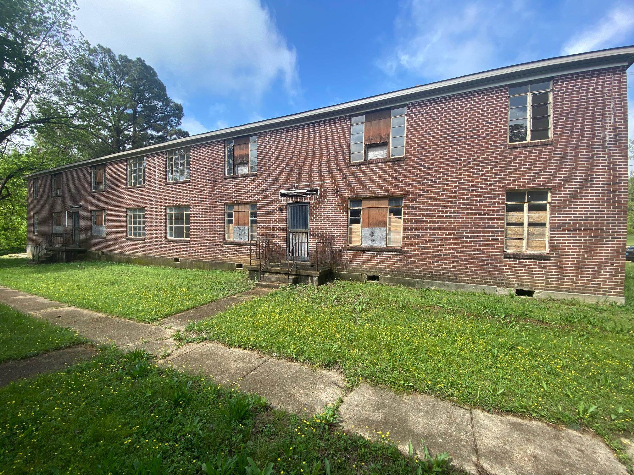 1304 E Broadway  Forrest City, AR