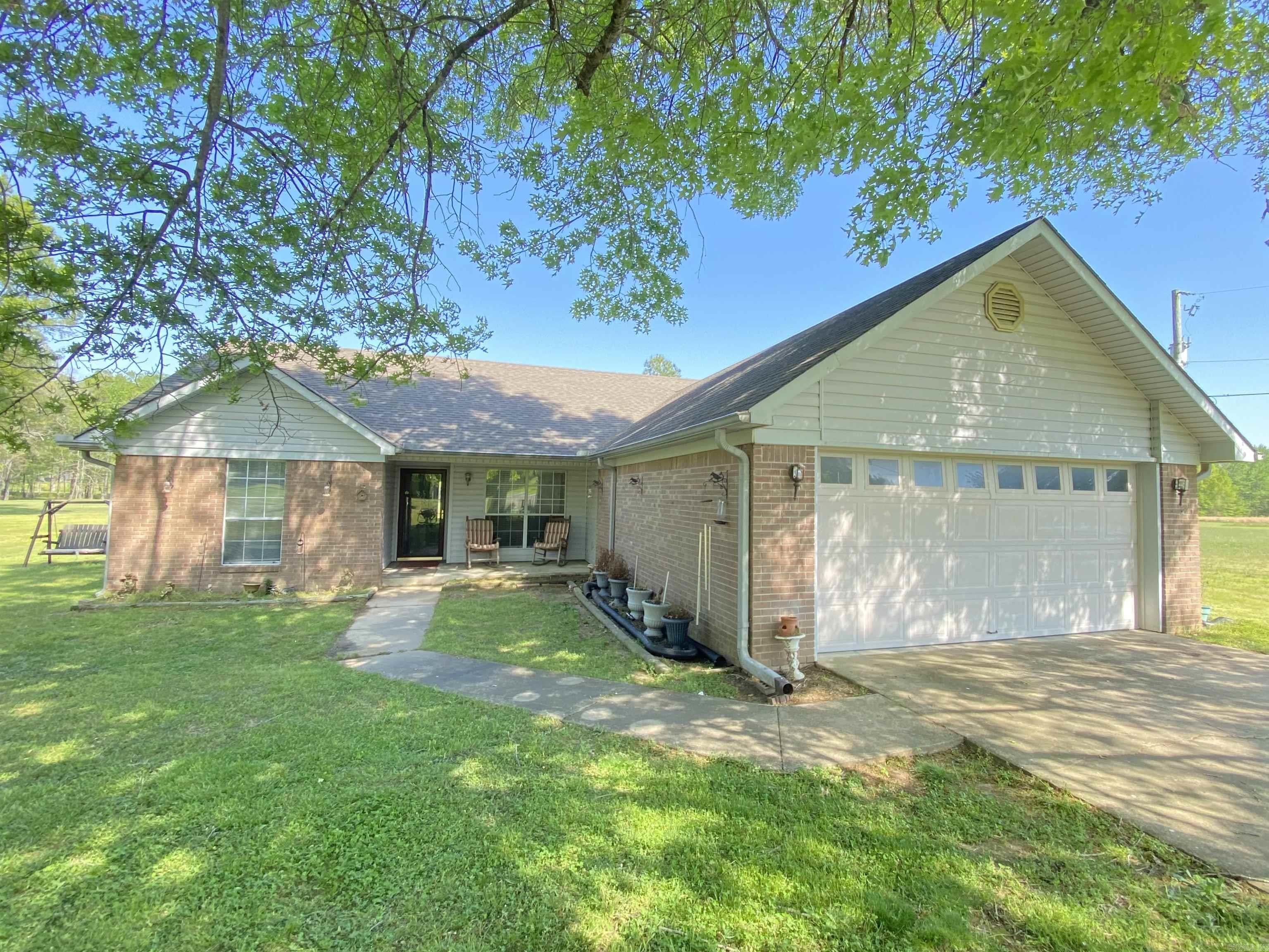 122  Jamie  Beebe, AR