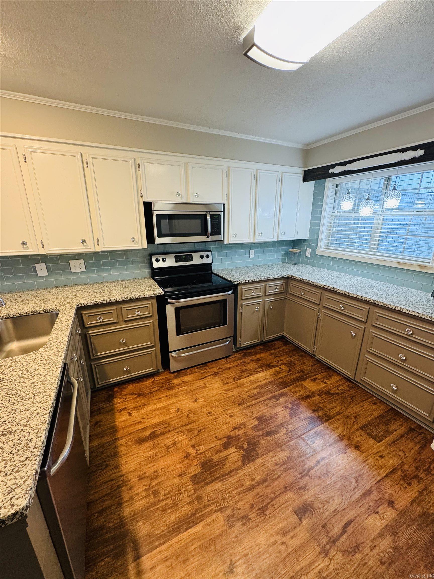 22  Azalea  Magnolia, AR