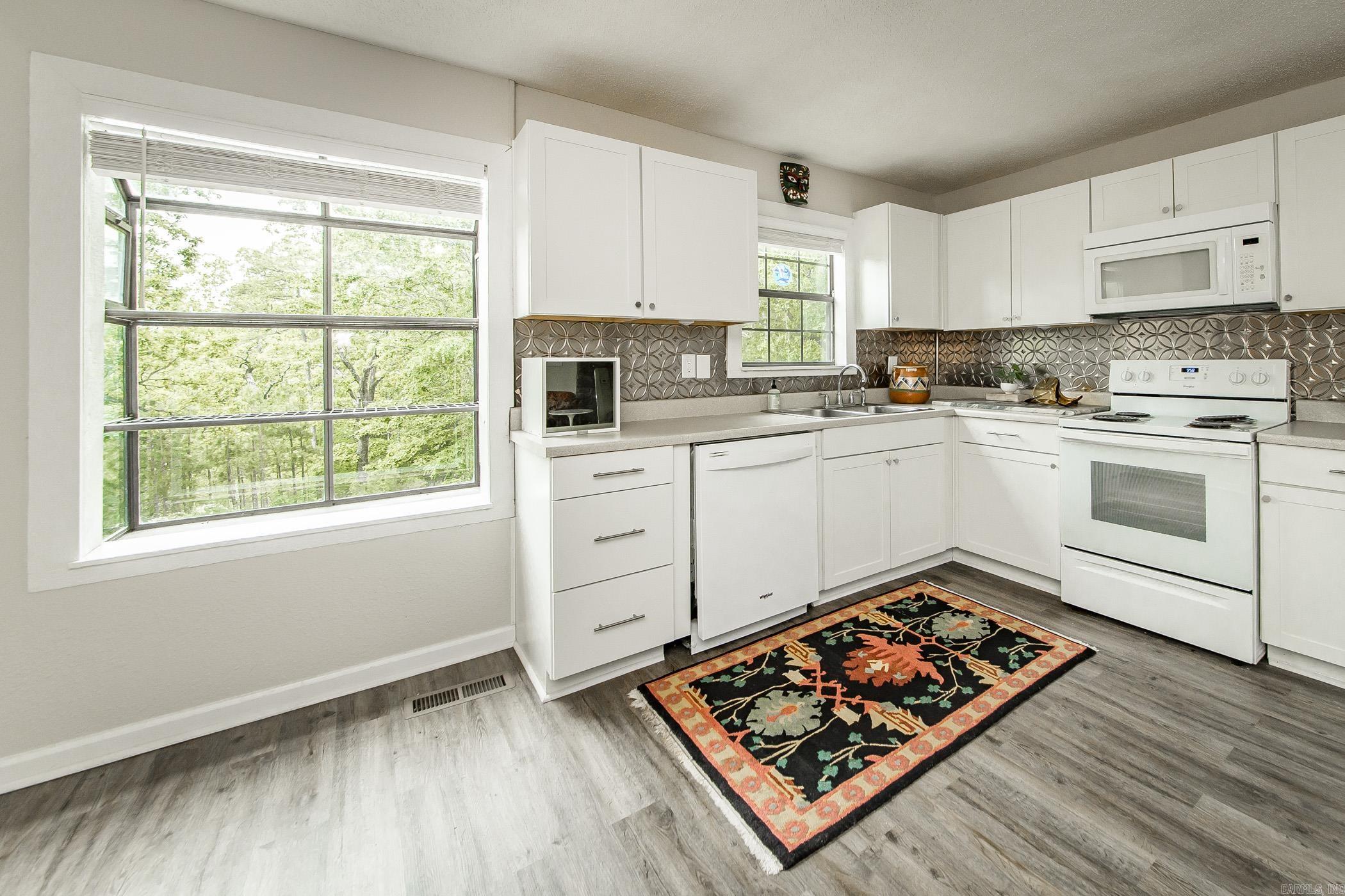 199 Pine Hill Estates Rd.  Higden, AR