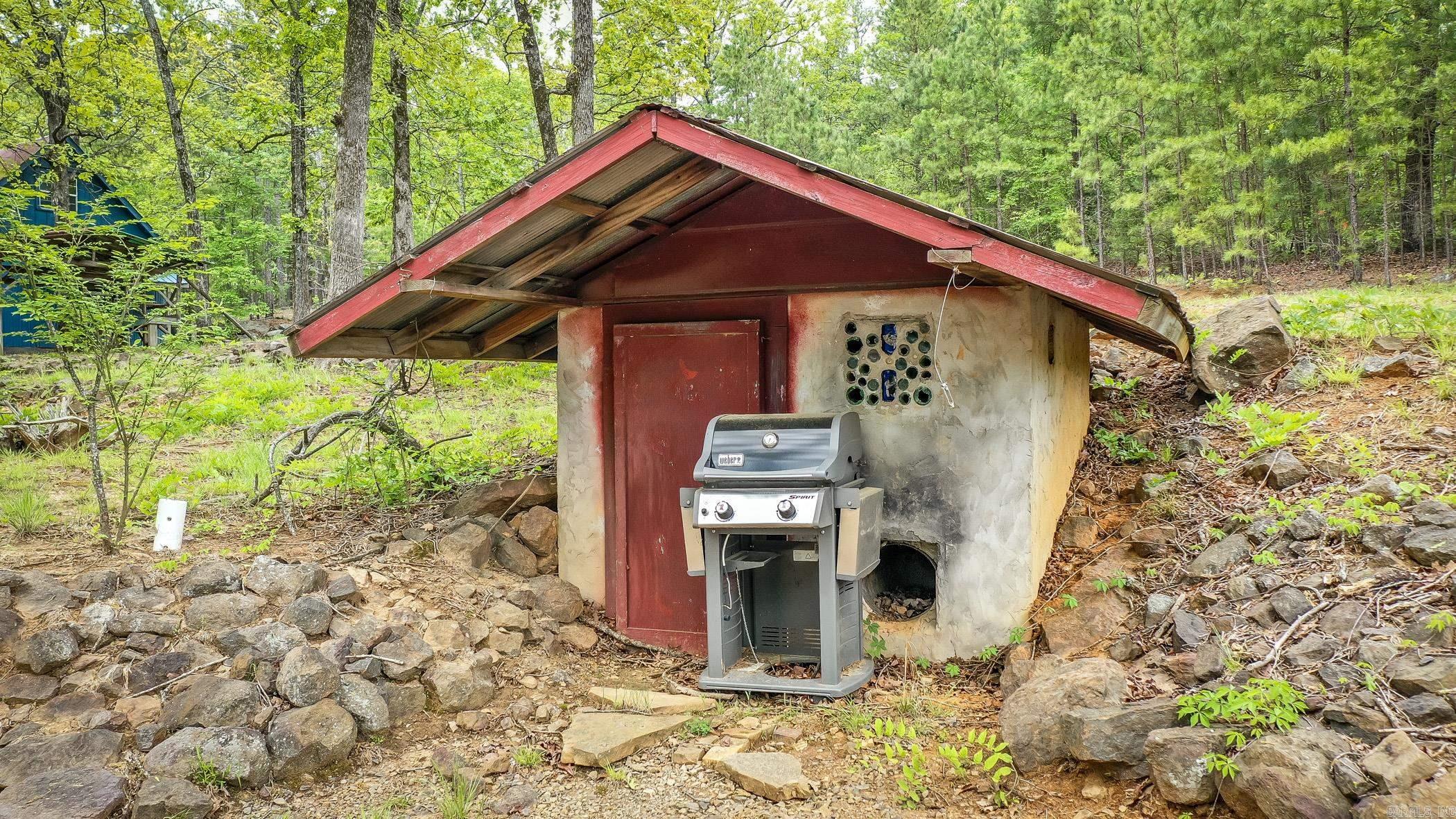 199 Pine Hill Estates Rd.  Higden, AR