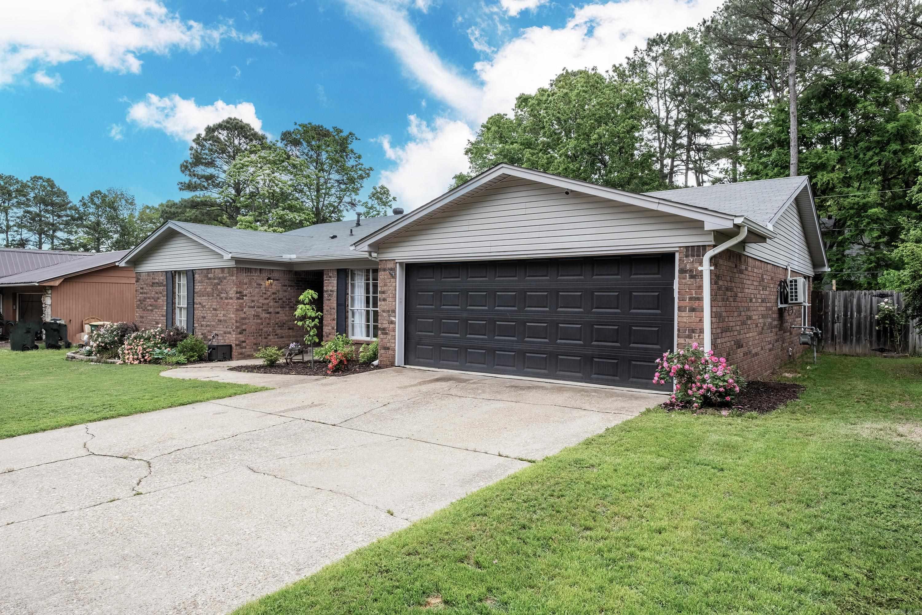 1901  Jennifer  Little Rock, AR