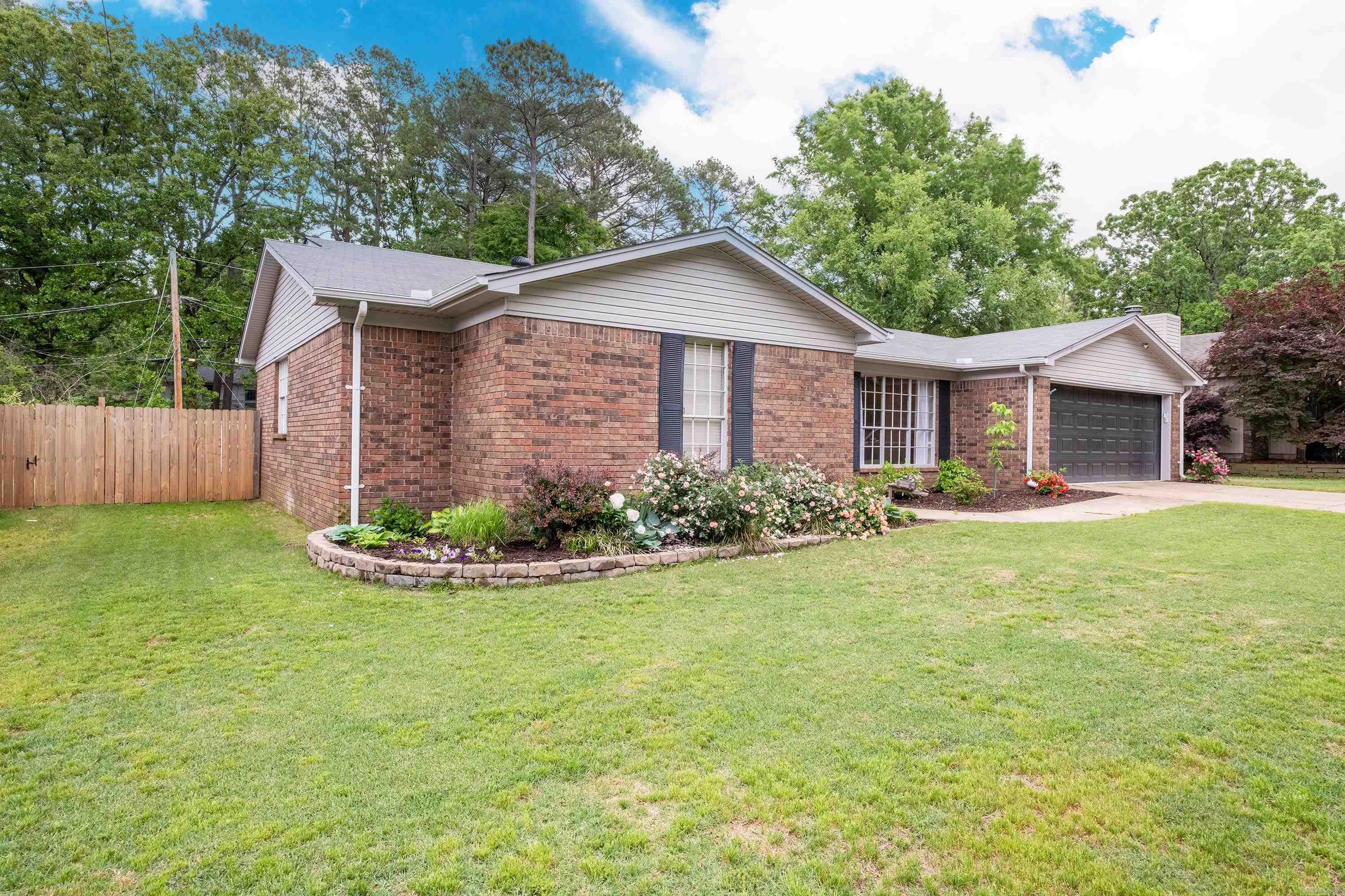 1901  Jennifer  Little Rock, AR
