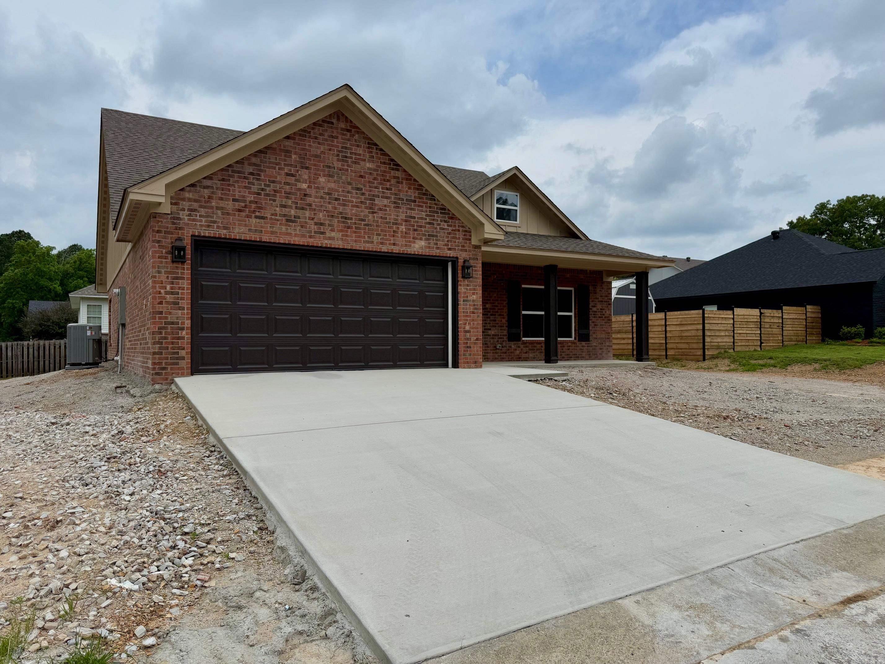 237  Fox Chase  Hot Springs, AR