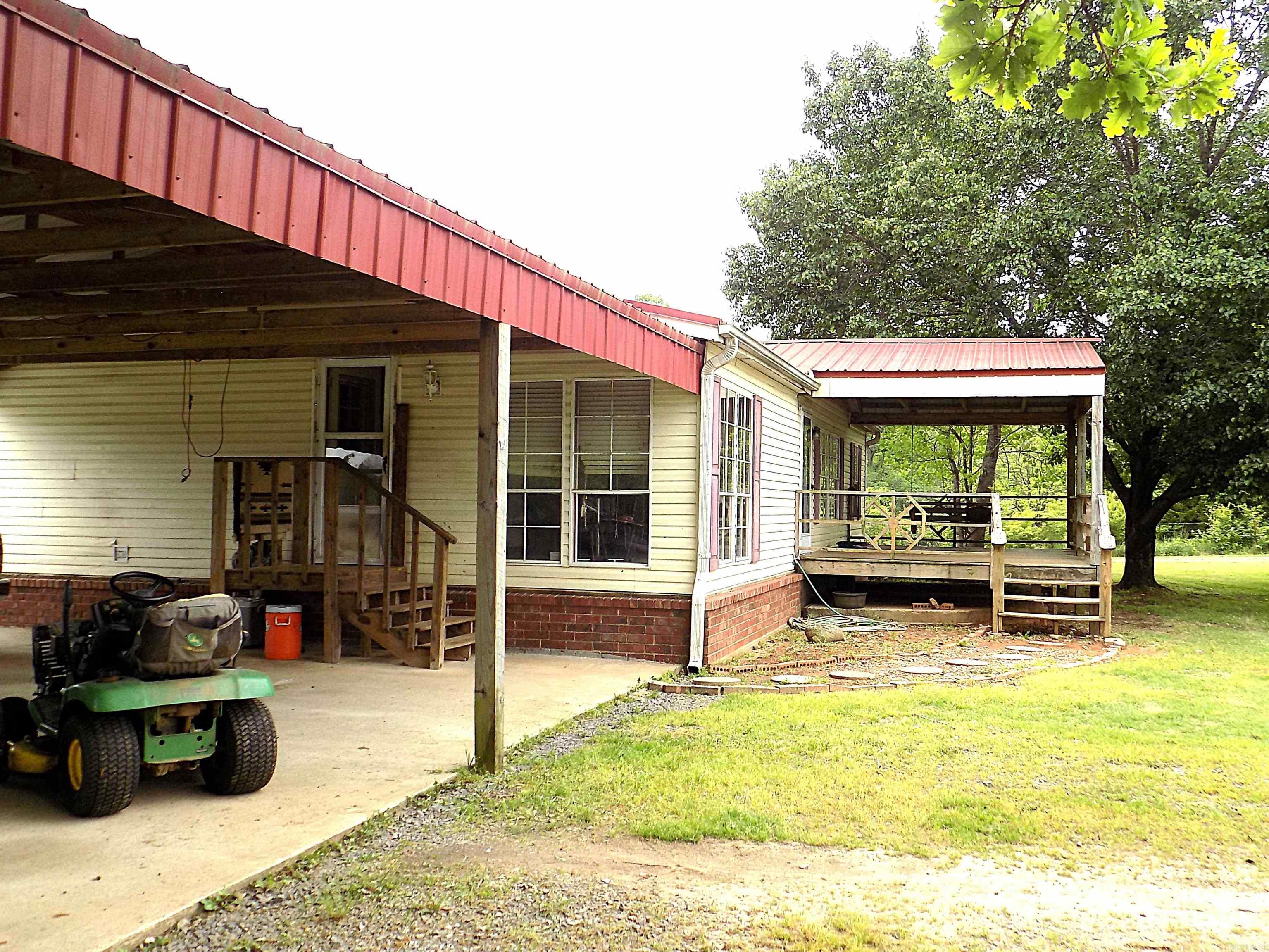 325 W Republican Rd  Greenbrier, AR