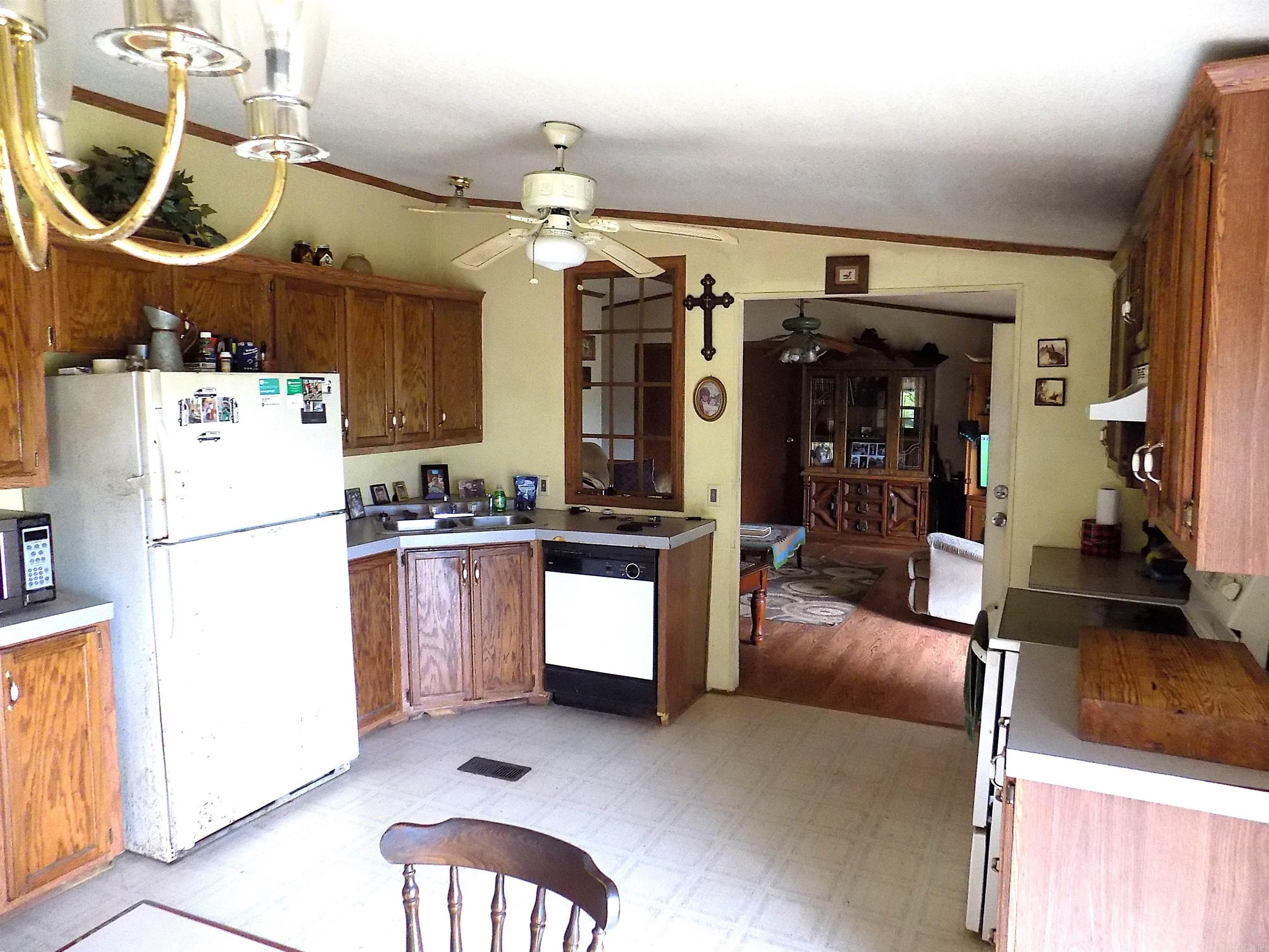 325 W Republican Rd  Greenbrier, AR