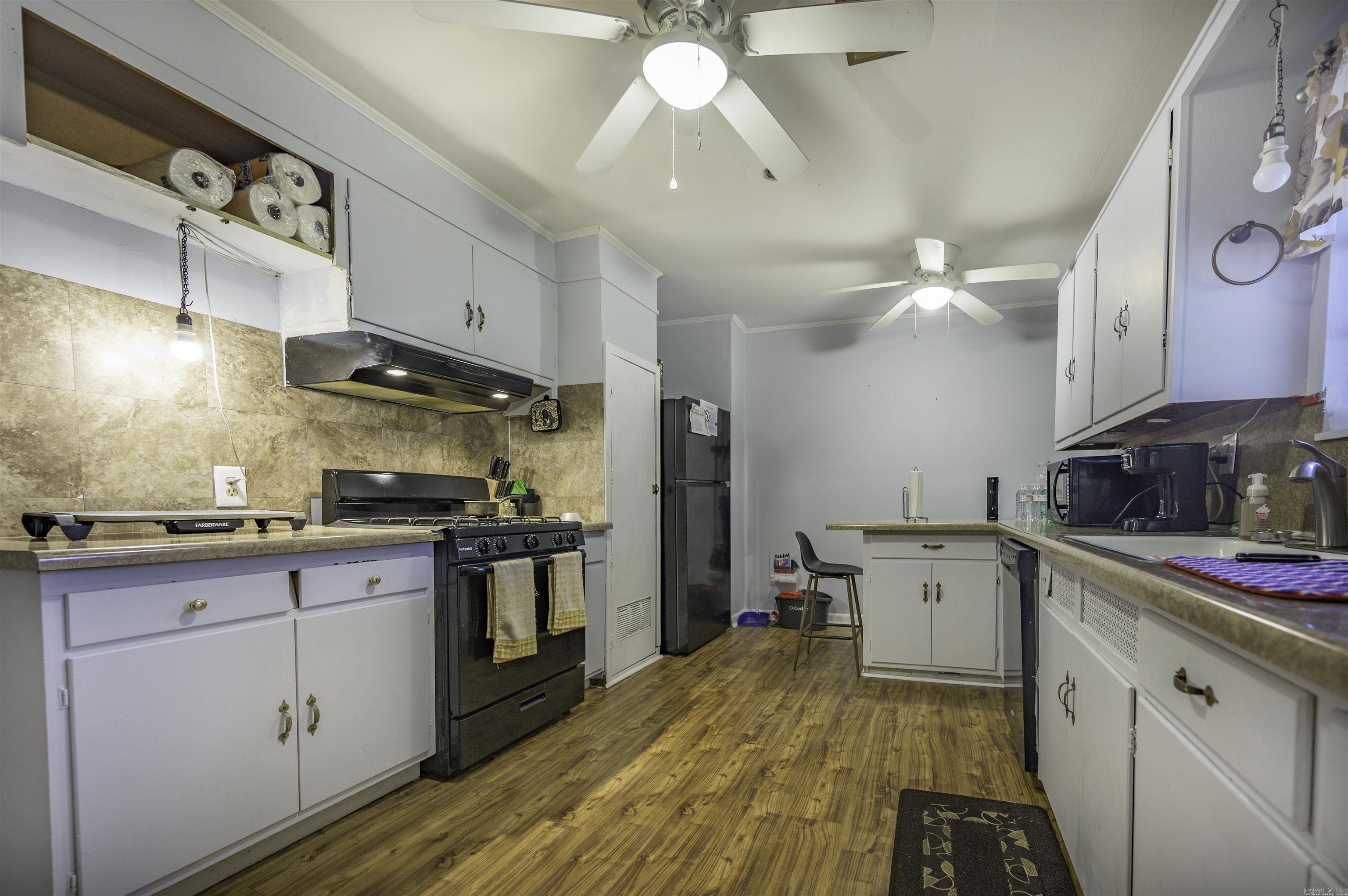 3706 E Lake  Pine Bluff, AR