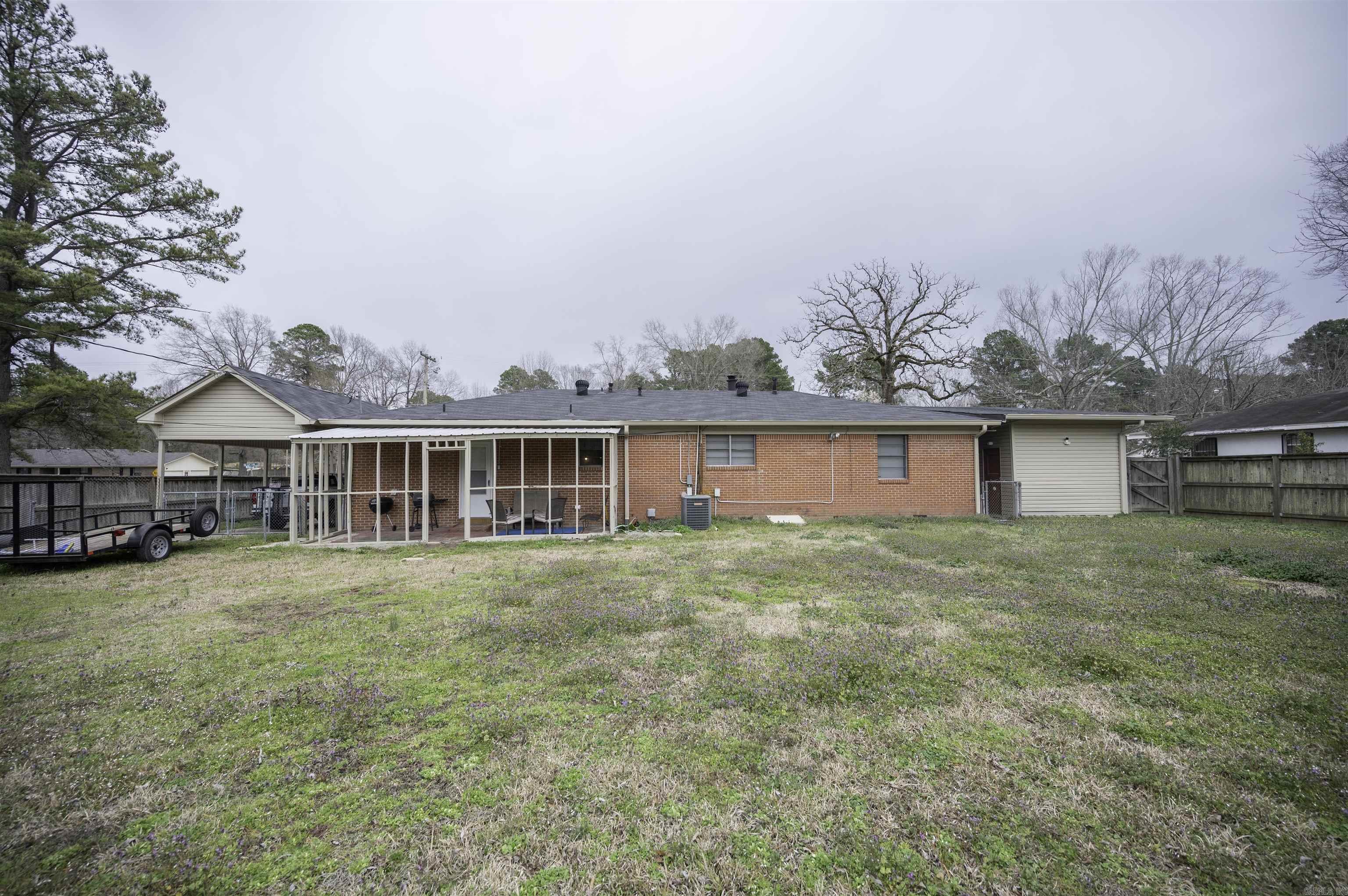 3706 E Lake  Pine Bluff, AR