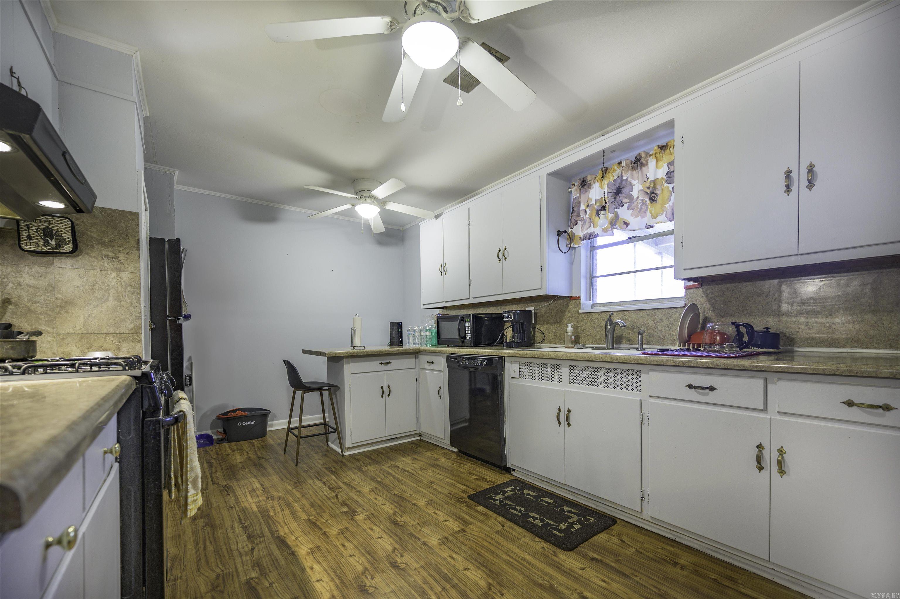 3706 E Lake  Pine Bluff, AR
