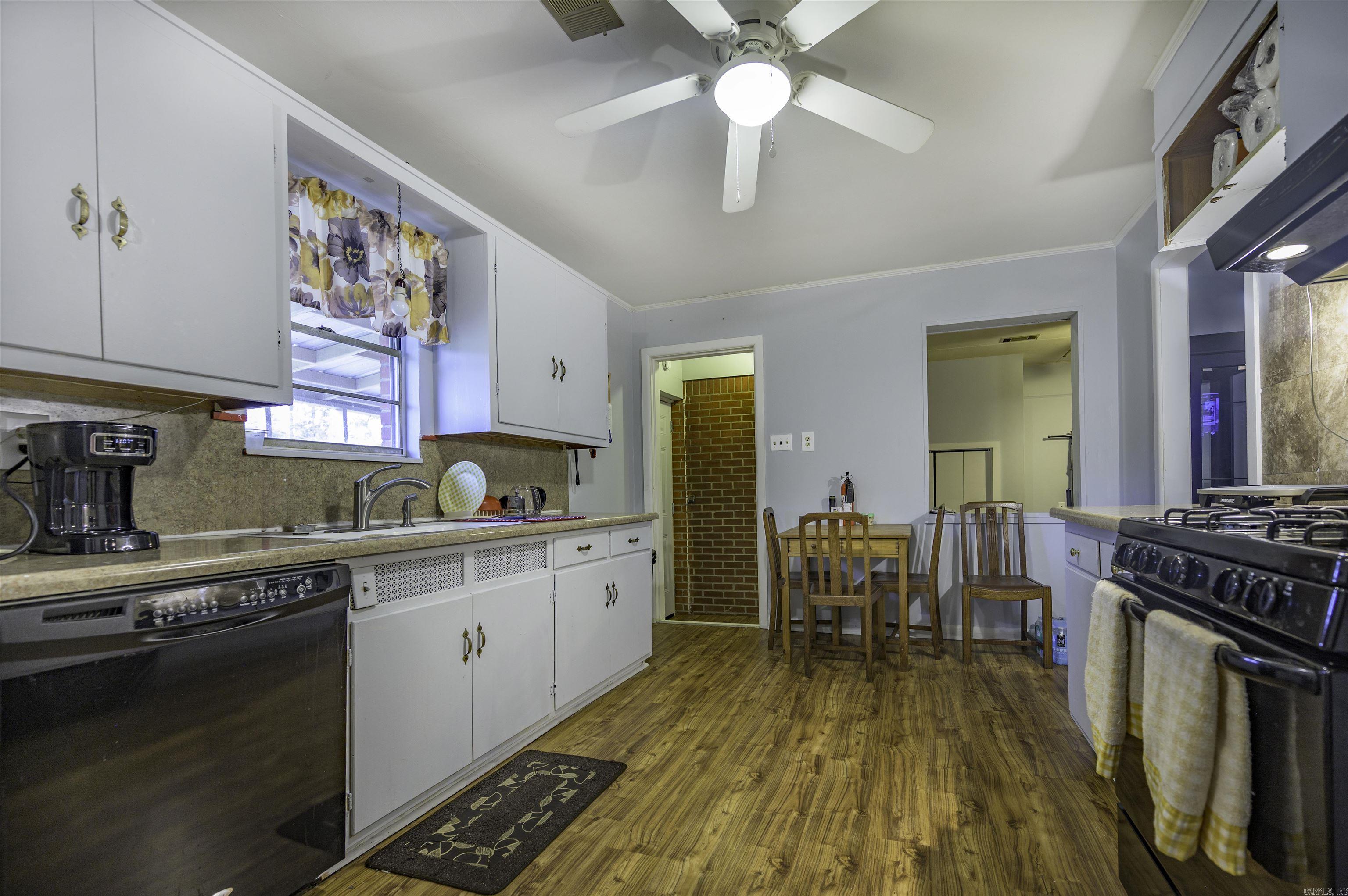 3706 E Lake  Pine Bluff, AR