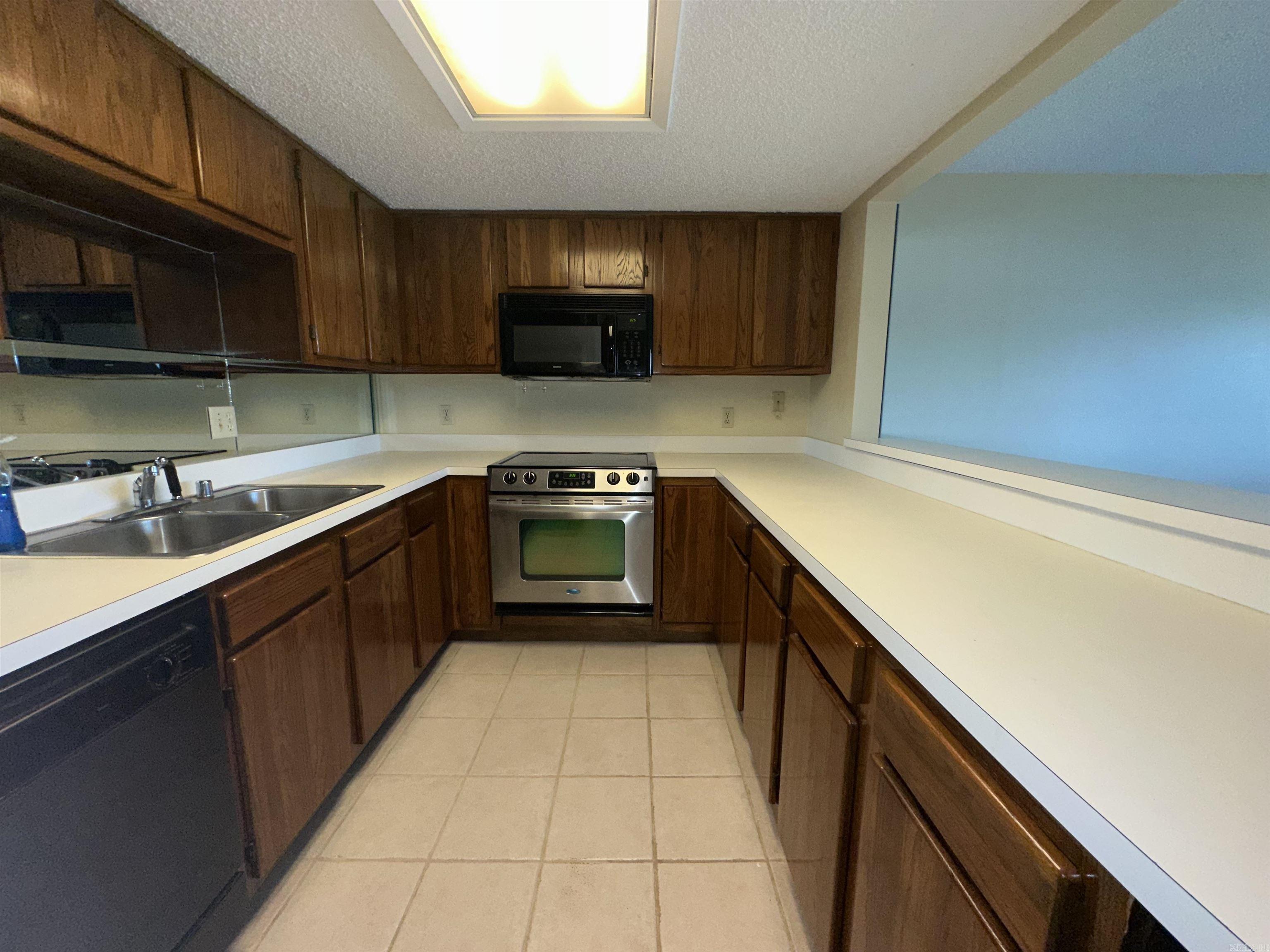 142  Lake Hamilton  Hot Springs, AR