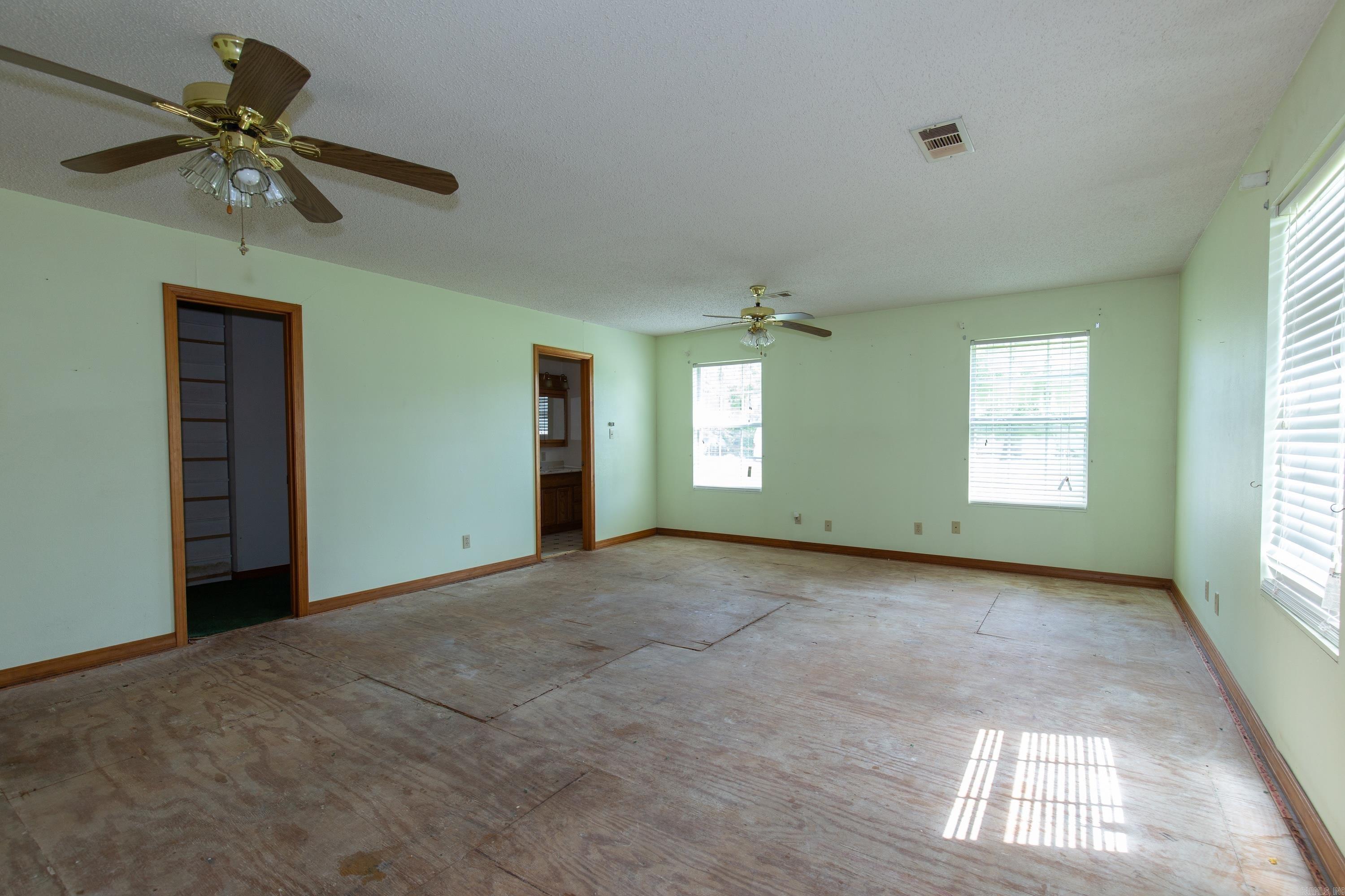910  Ray rd.  Jacksonville, AR