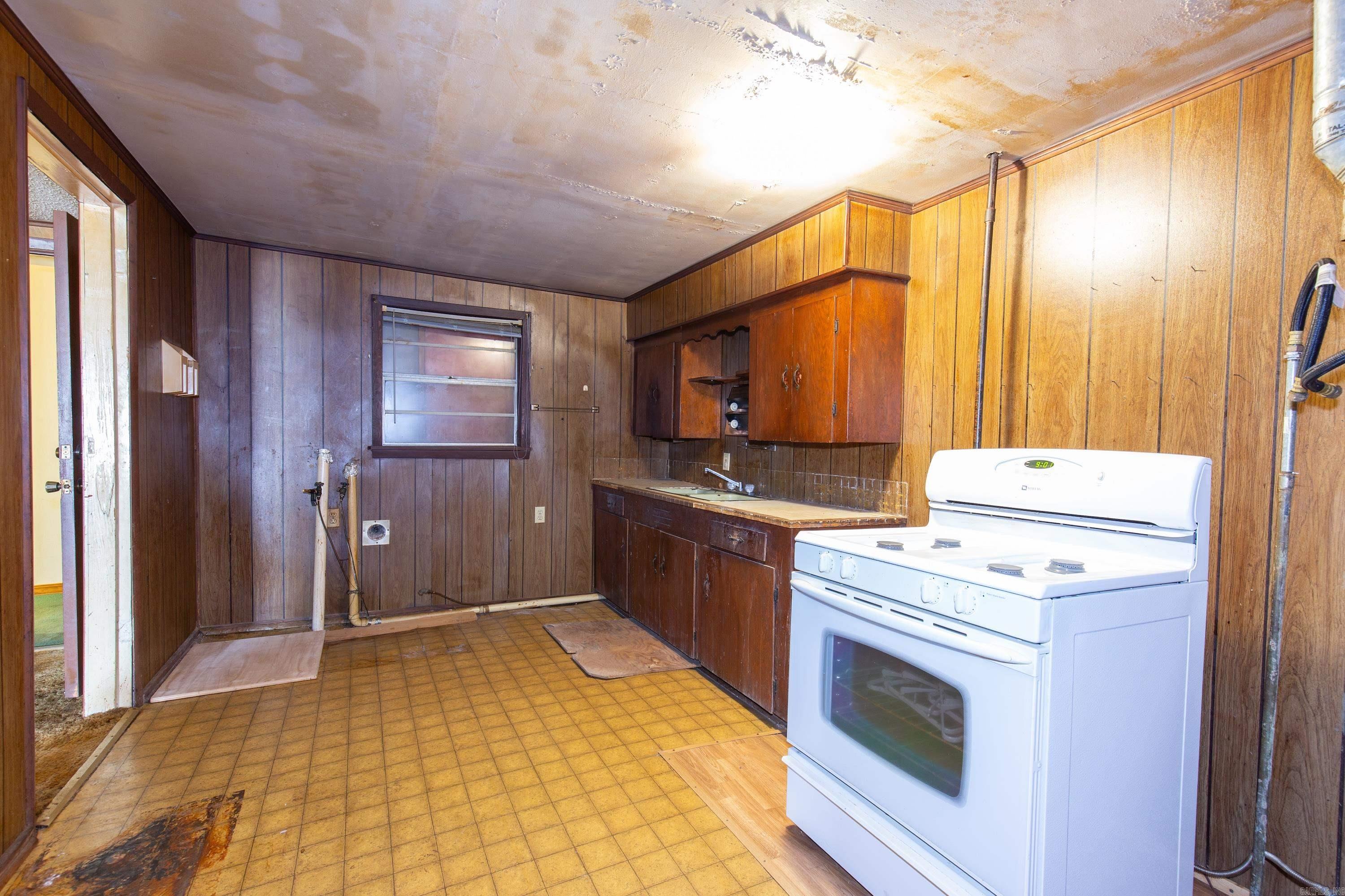 910  Ray rd.  Jacksonville, AR
