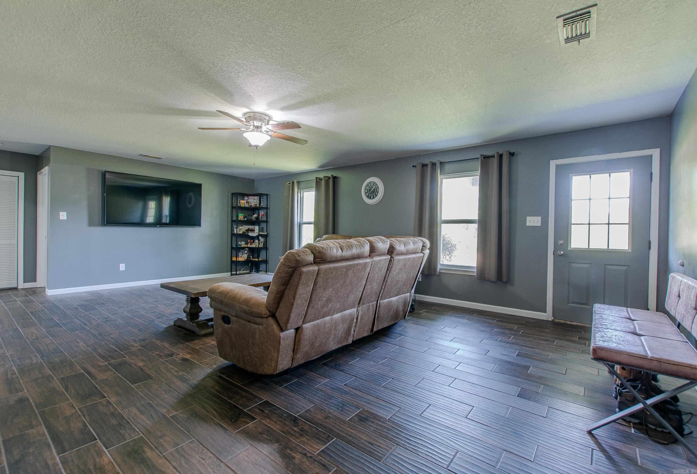 17  Highway 369 S  Newhope, AR
