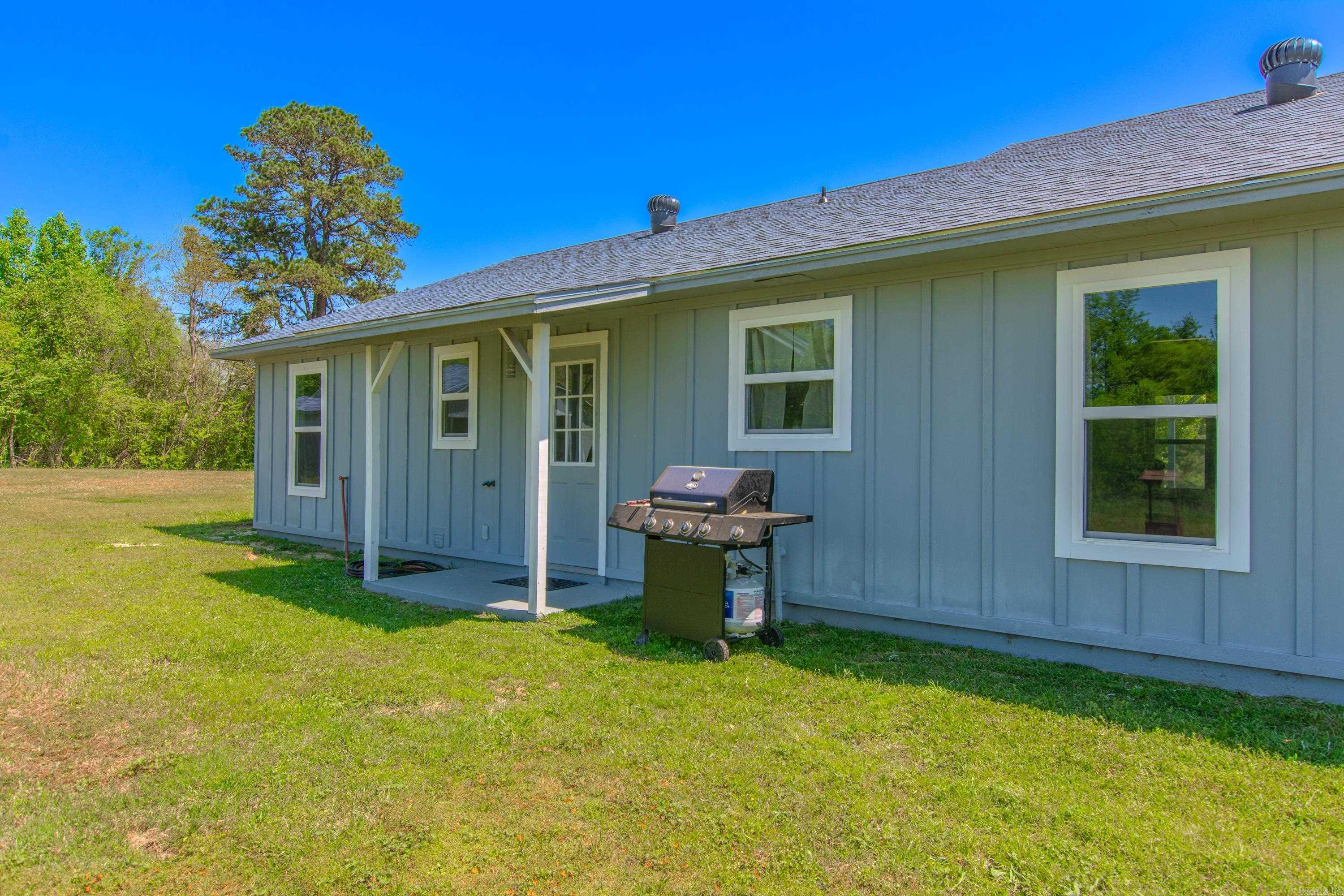 17  Highway 369 S  Newhope, AR