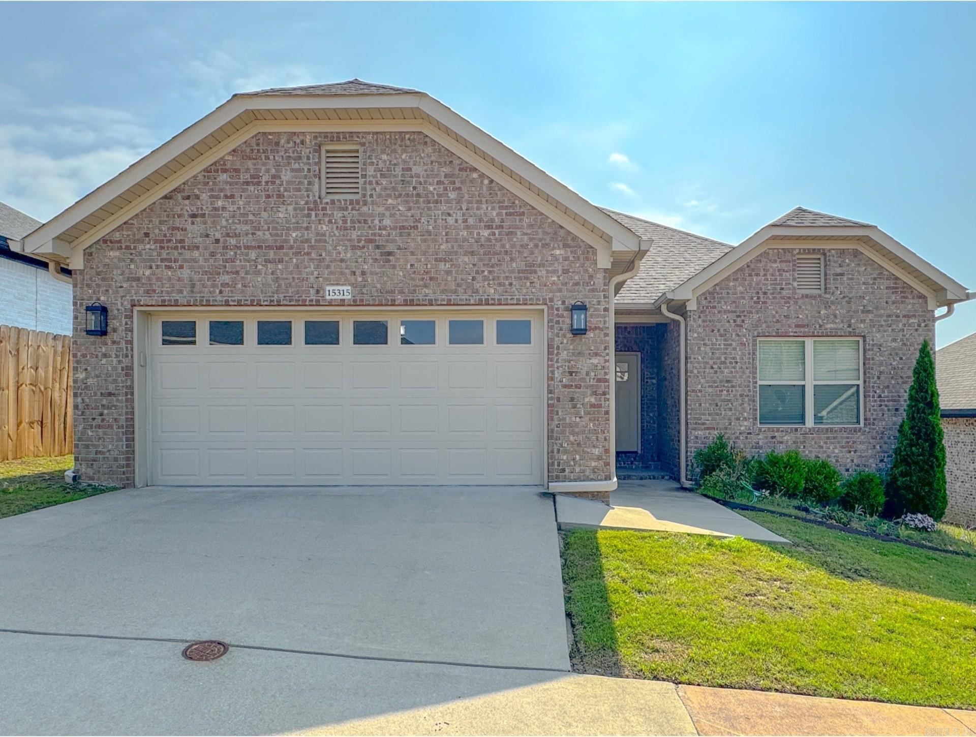 15315  Governors Lake  Little Rock, AR