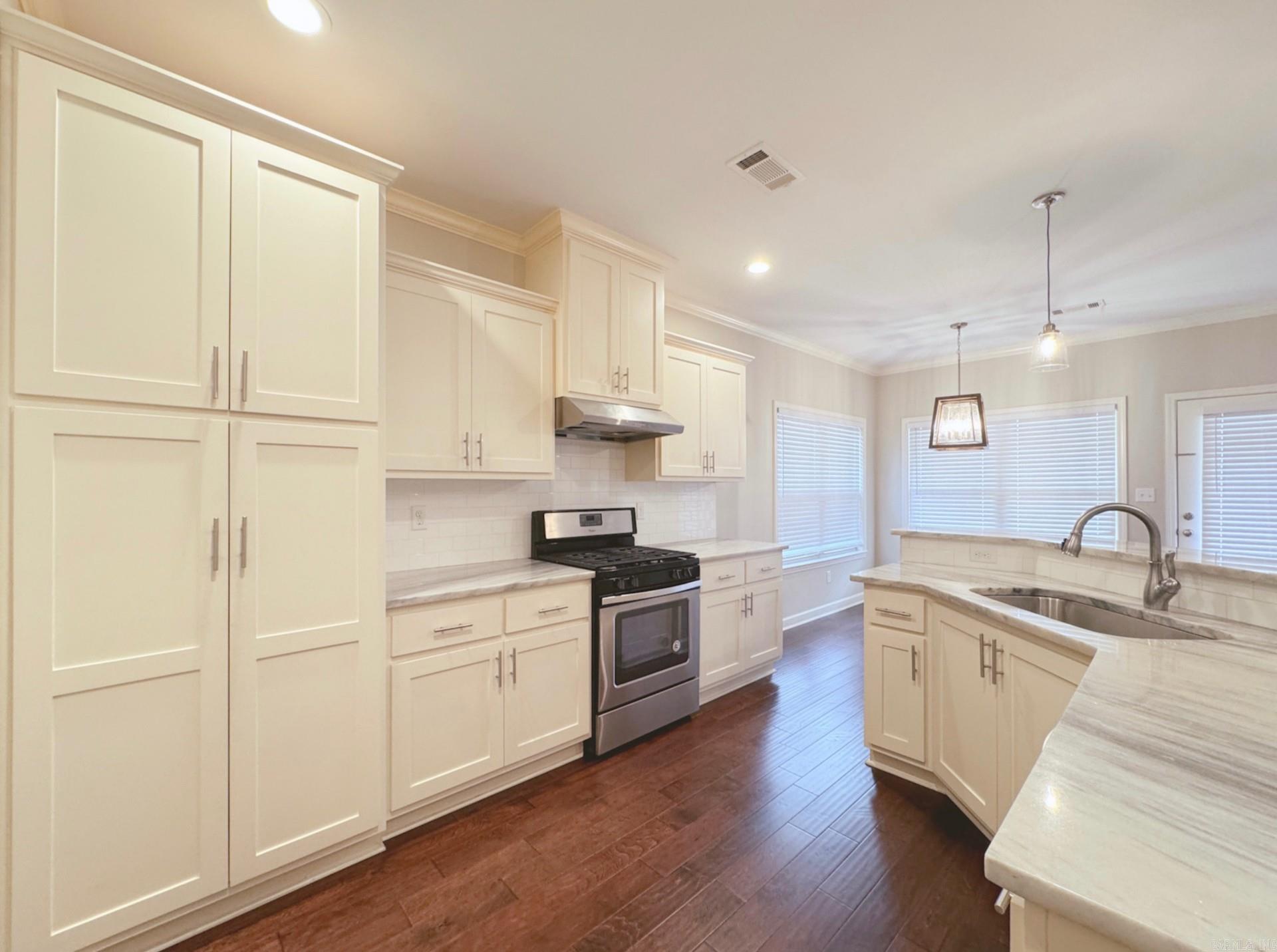 15315  Governors Lake  Little Rock, AR