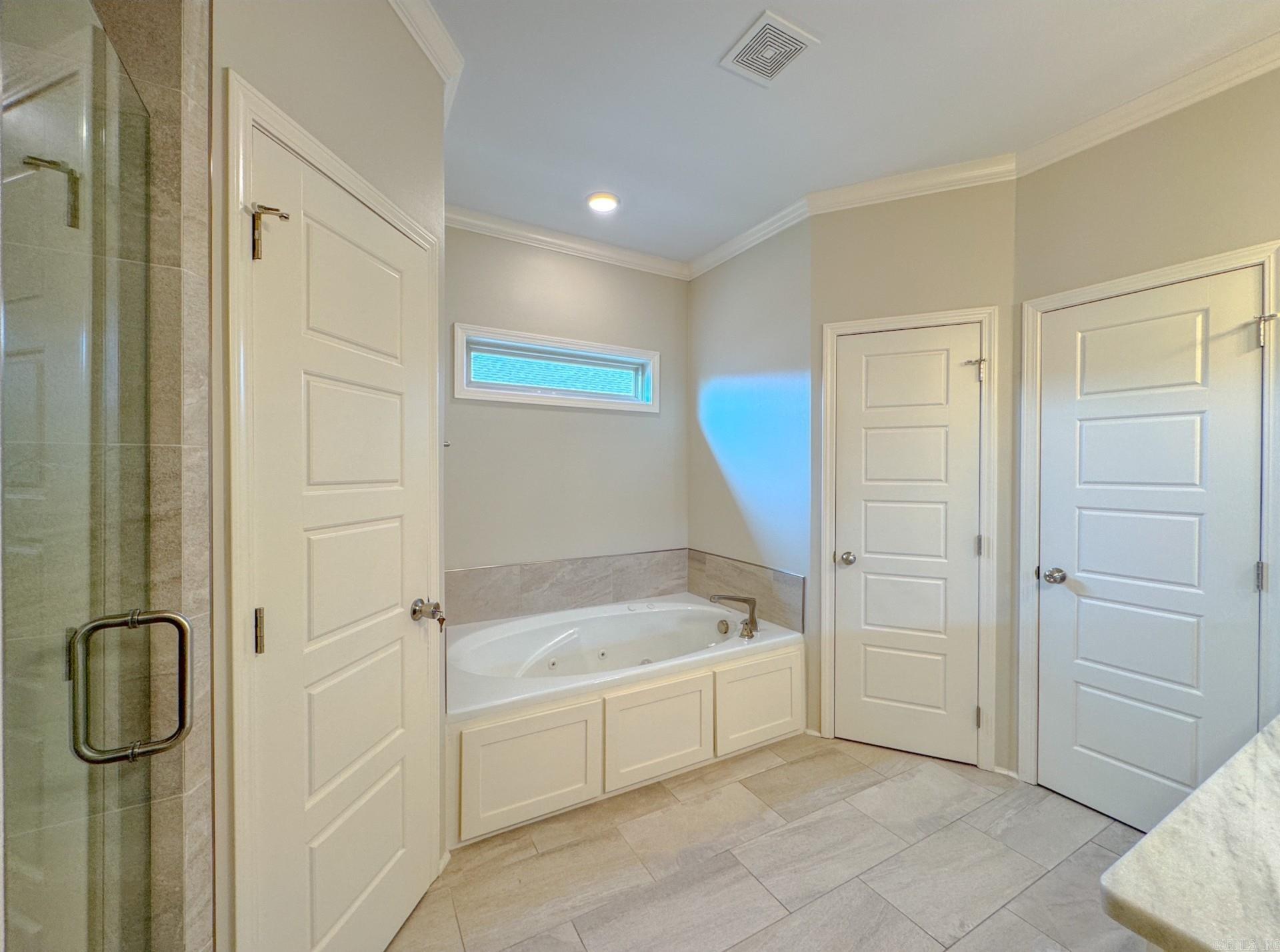 15315  Governors Lake  Little Rock, AR