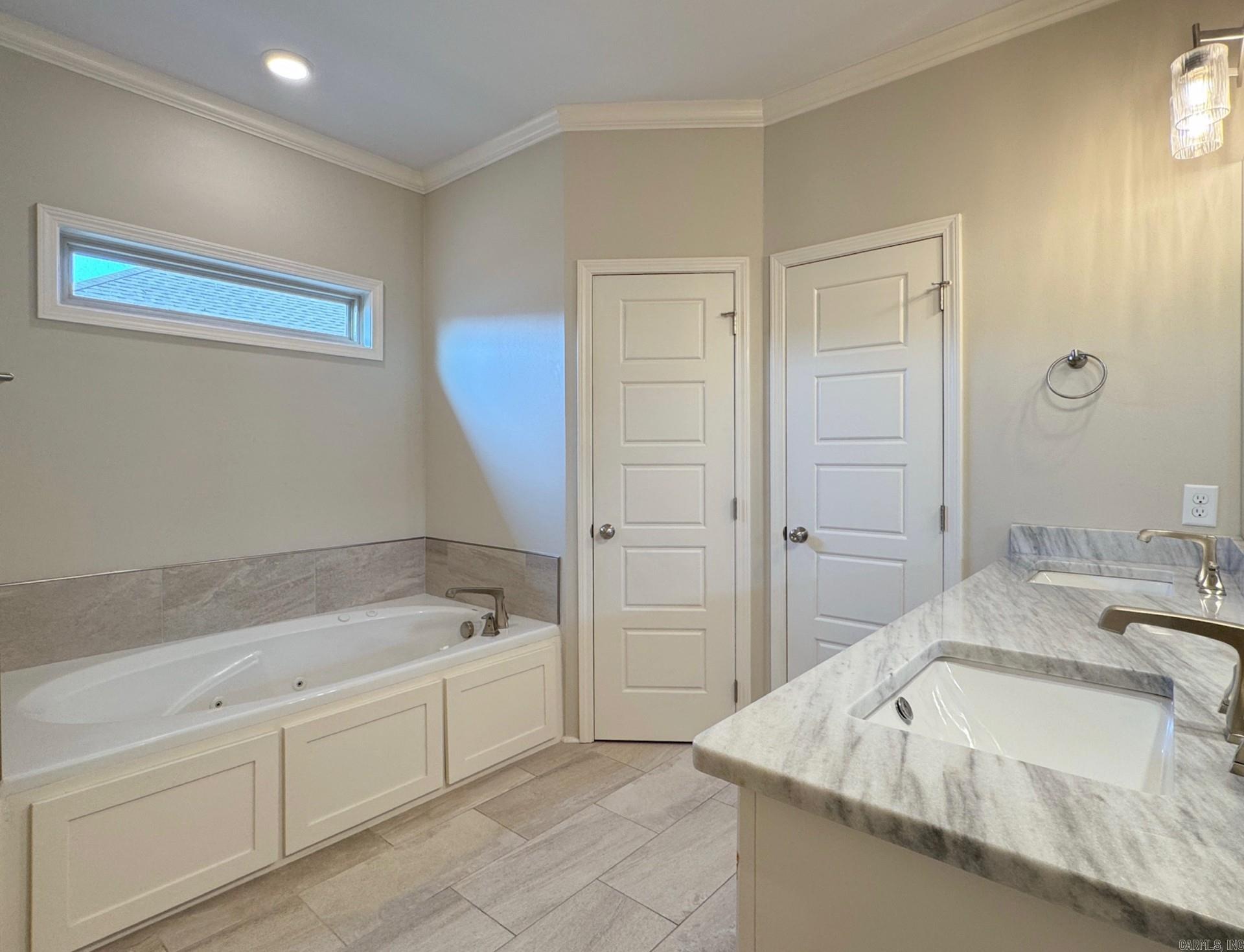 15315  Governors Lake  Little Rock, AR