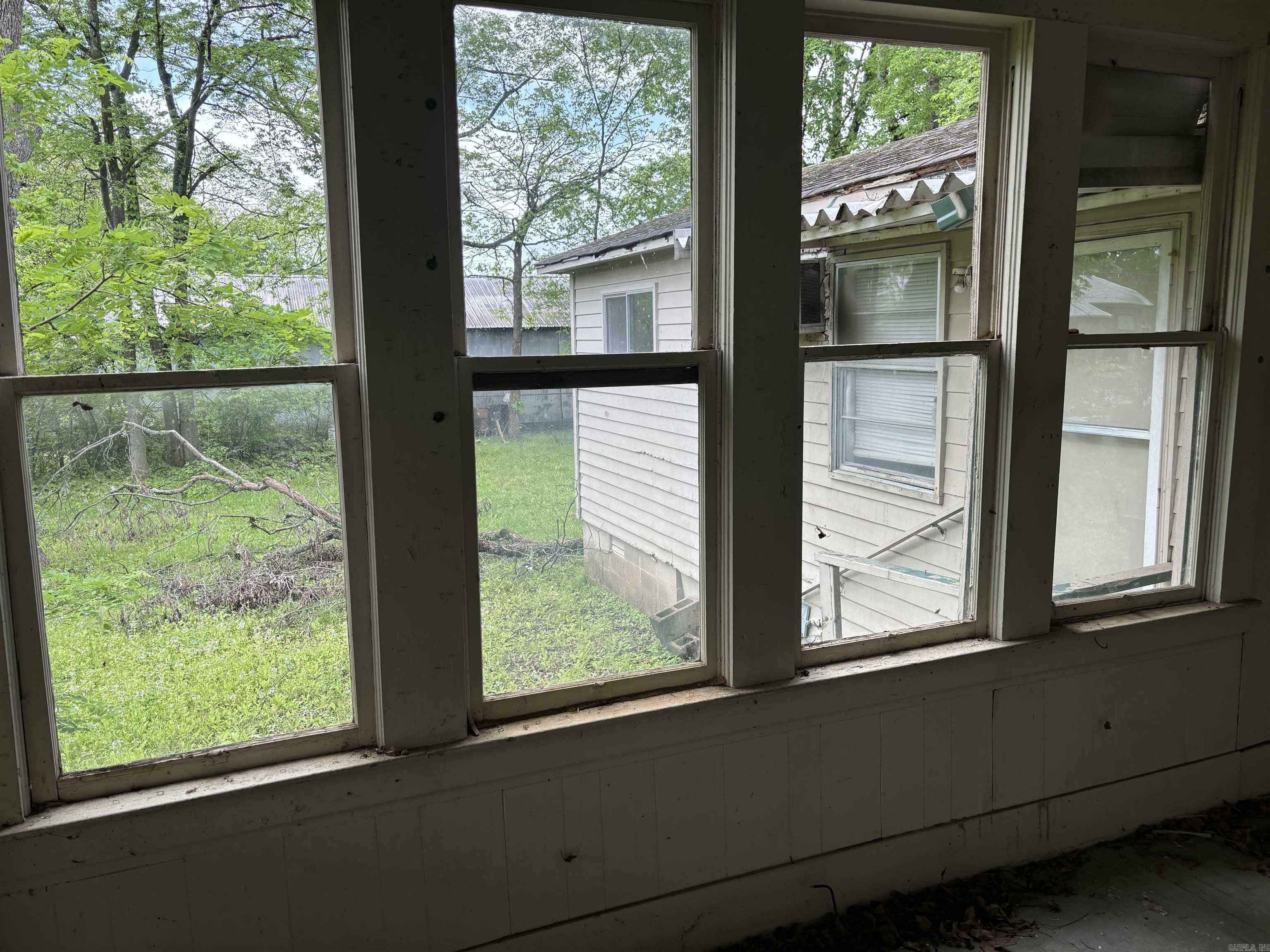 307  E Center  Searcy, AR