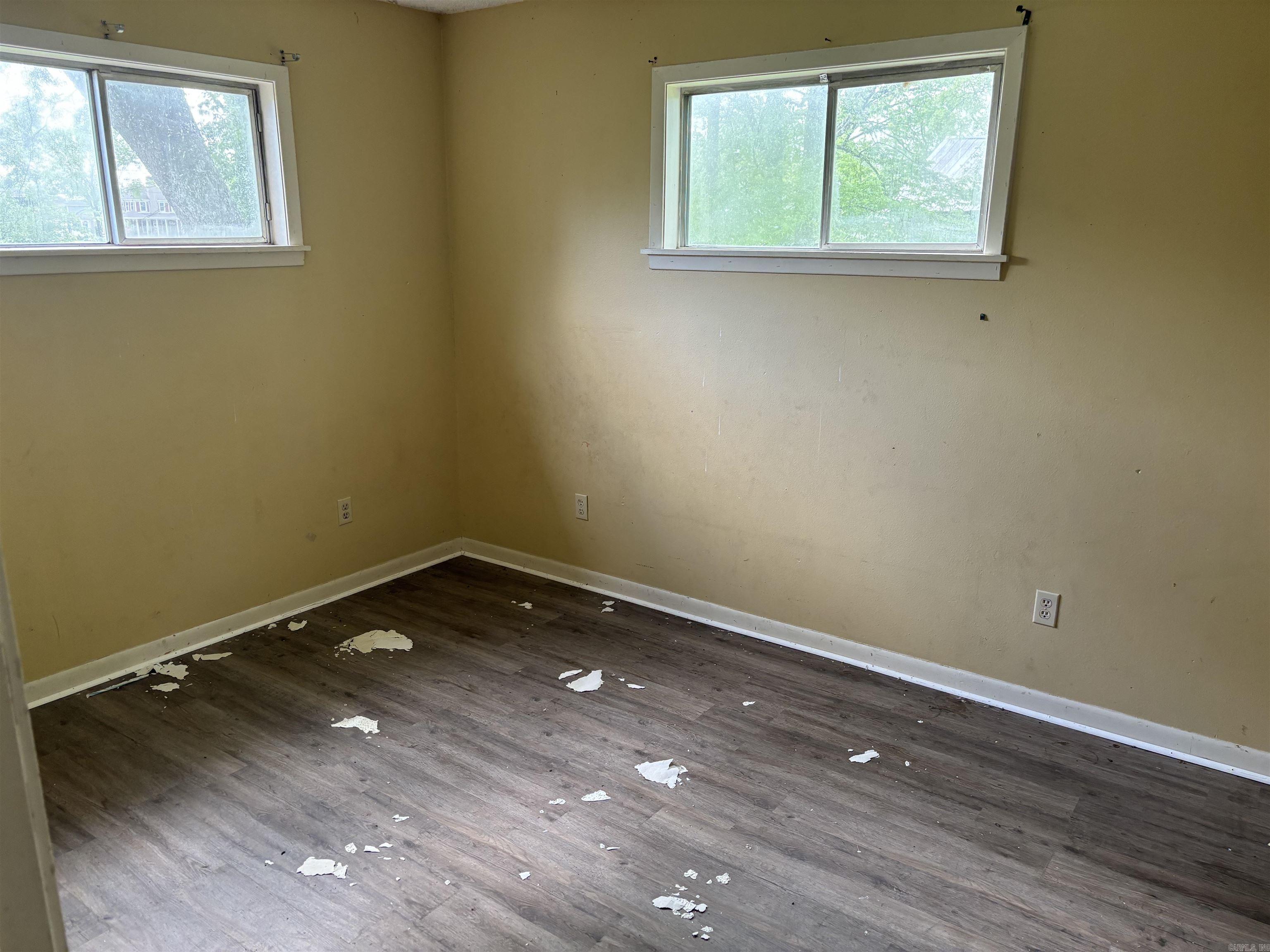 307  E Center  Searcy, AR