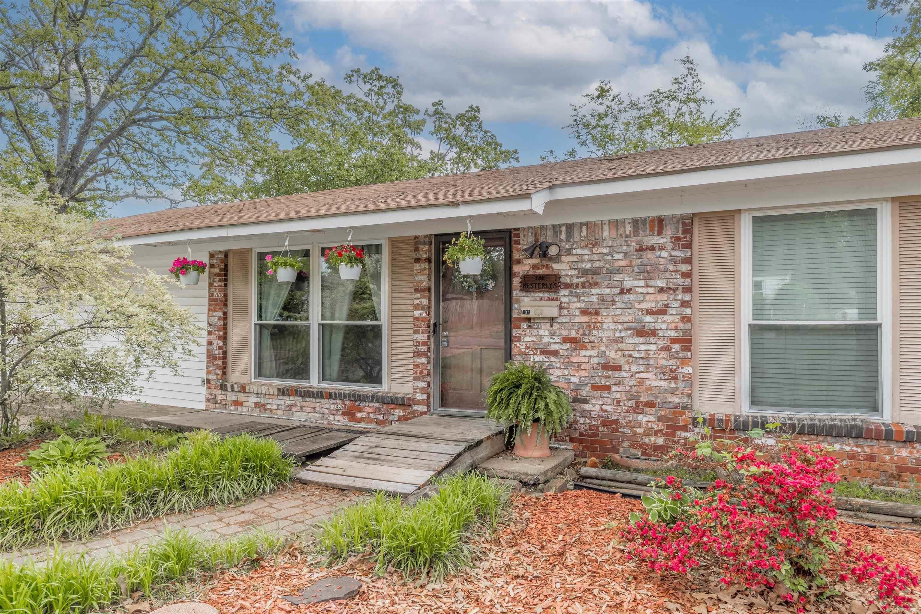 104  Sherwood Ave  Sherwood, AR