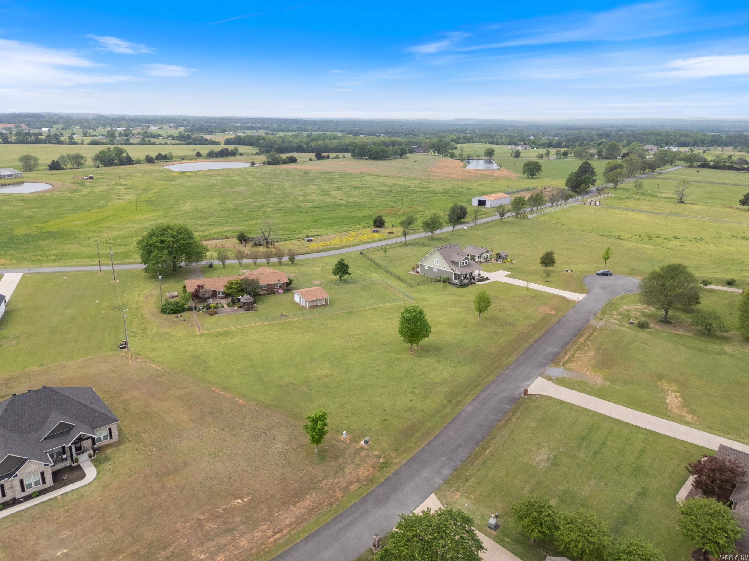 99  Win Meadow Lane  Greenbrier, AR