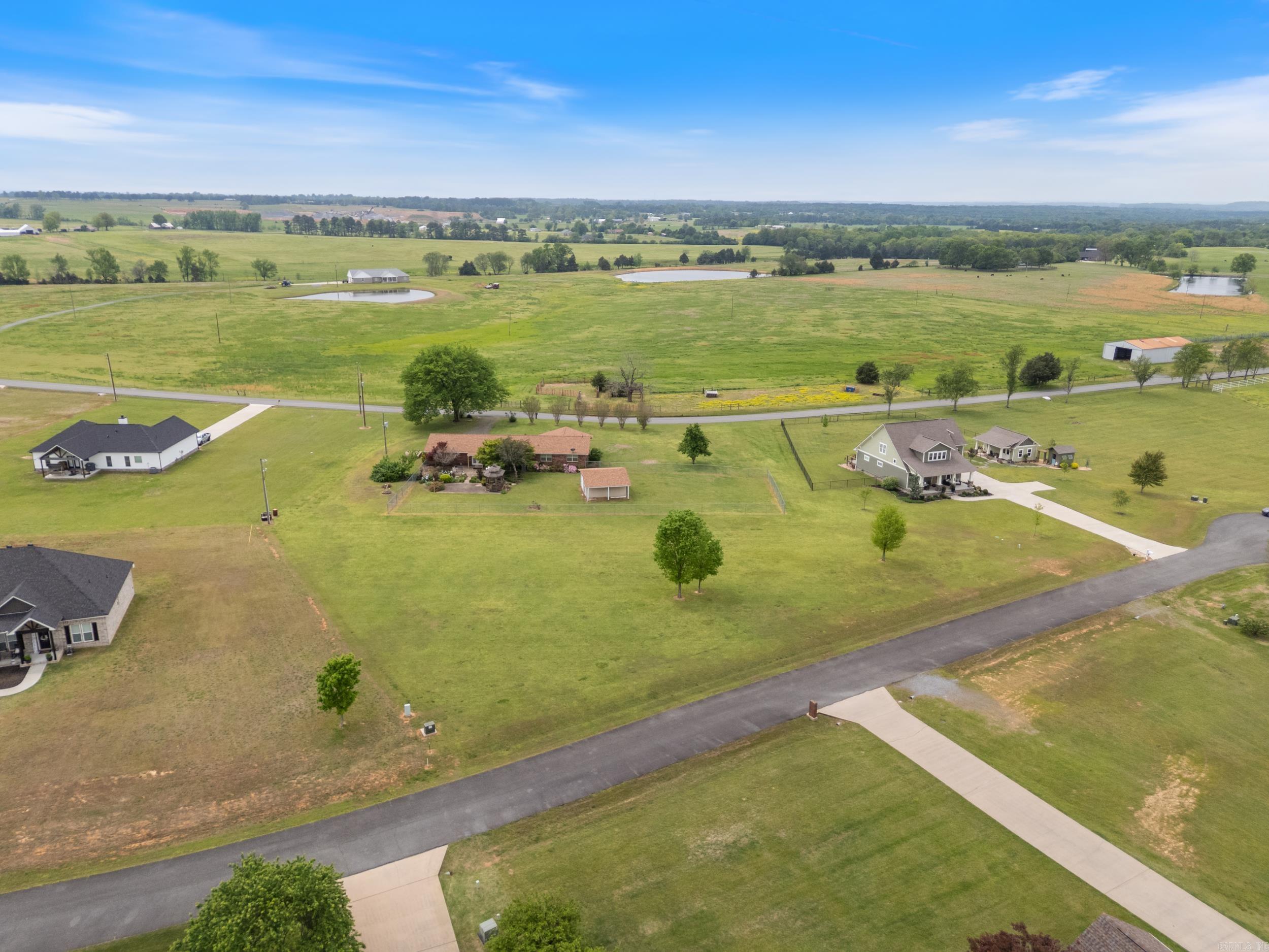 99  Win Meadow Lane  Greenbrier, AR