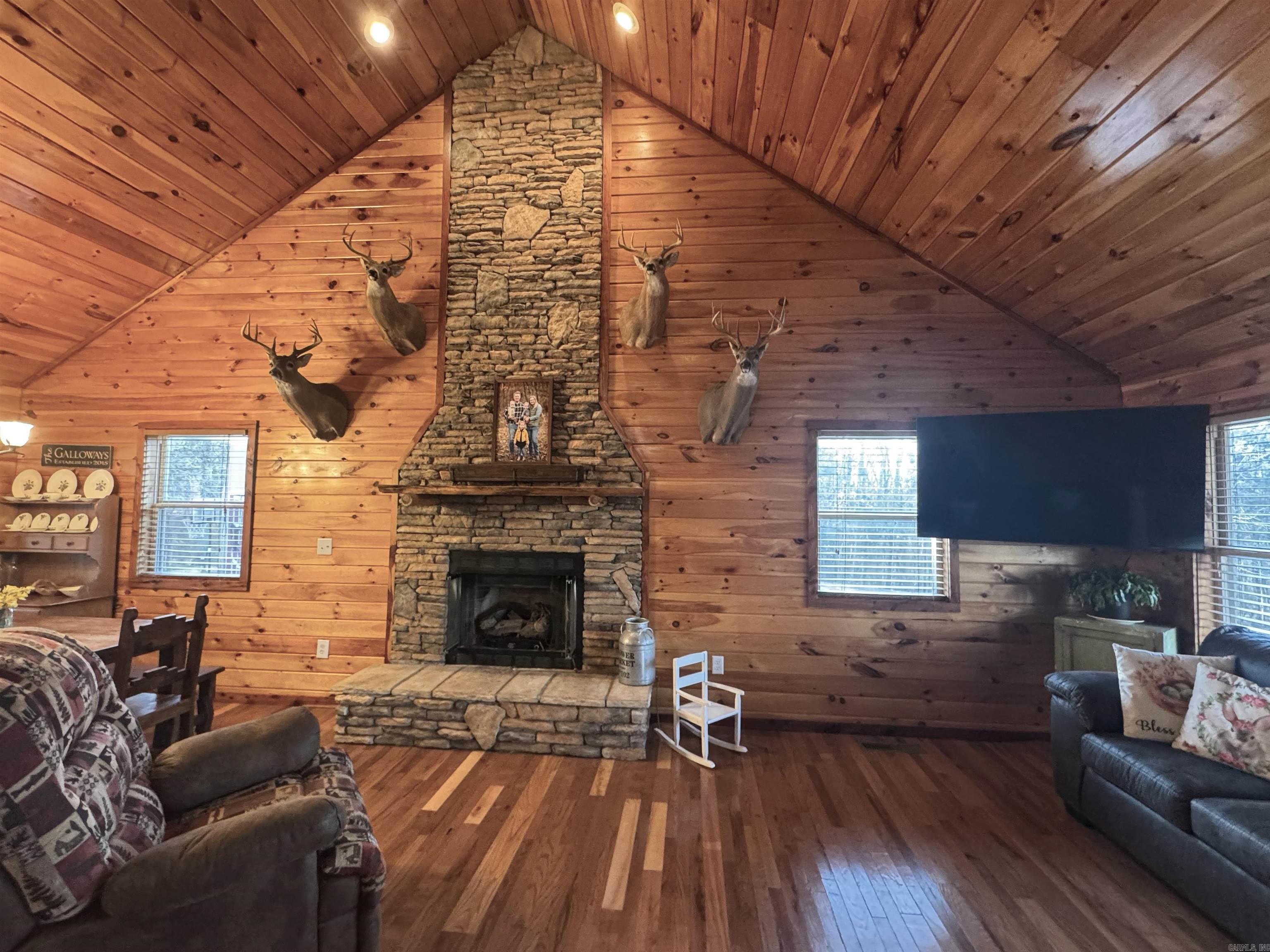 15384  Hwy 9 S.  Mountain View, AR