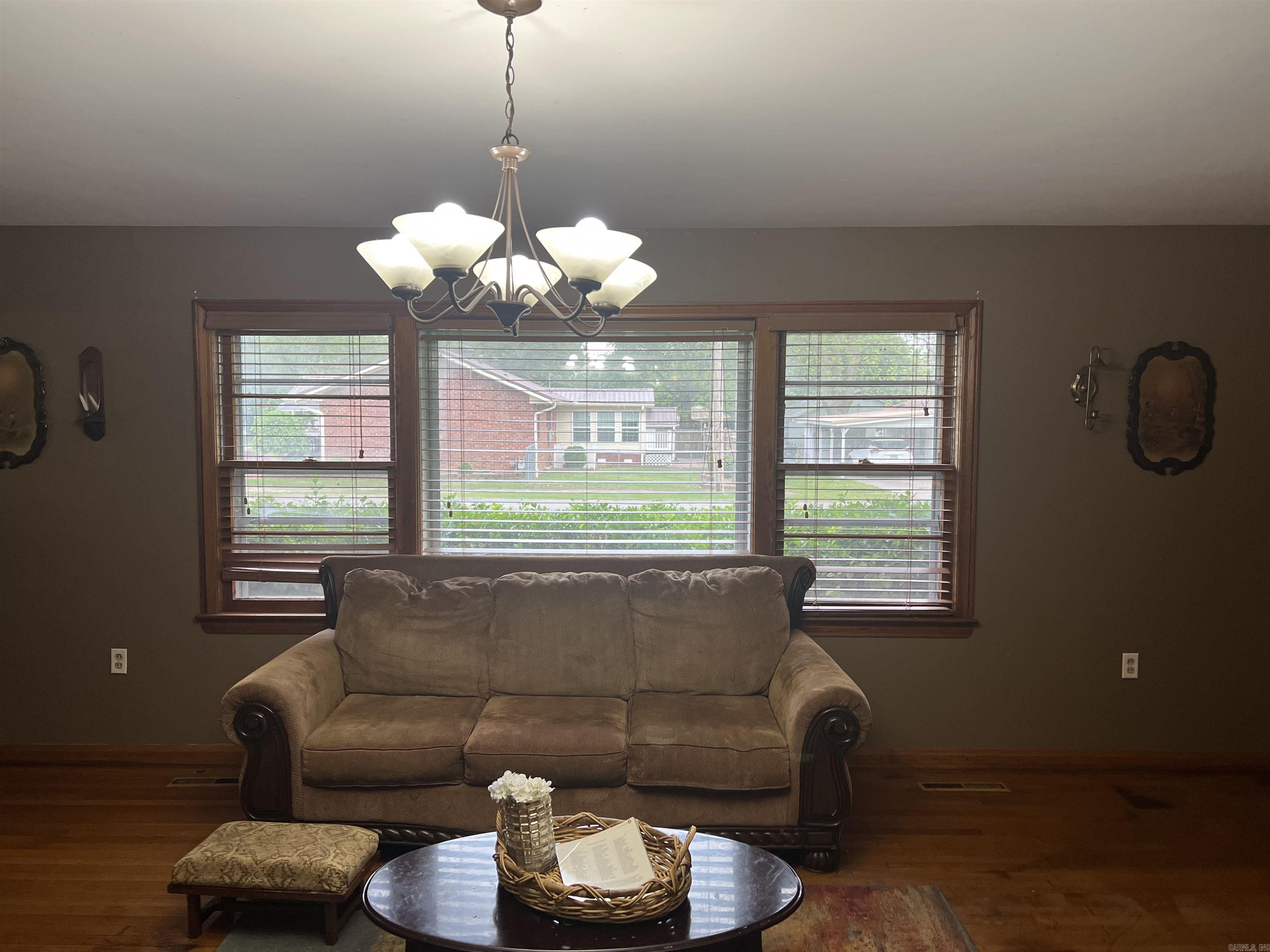 190 E Poplar St  Piggott, AR