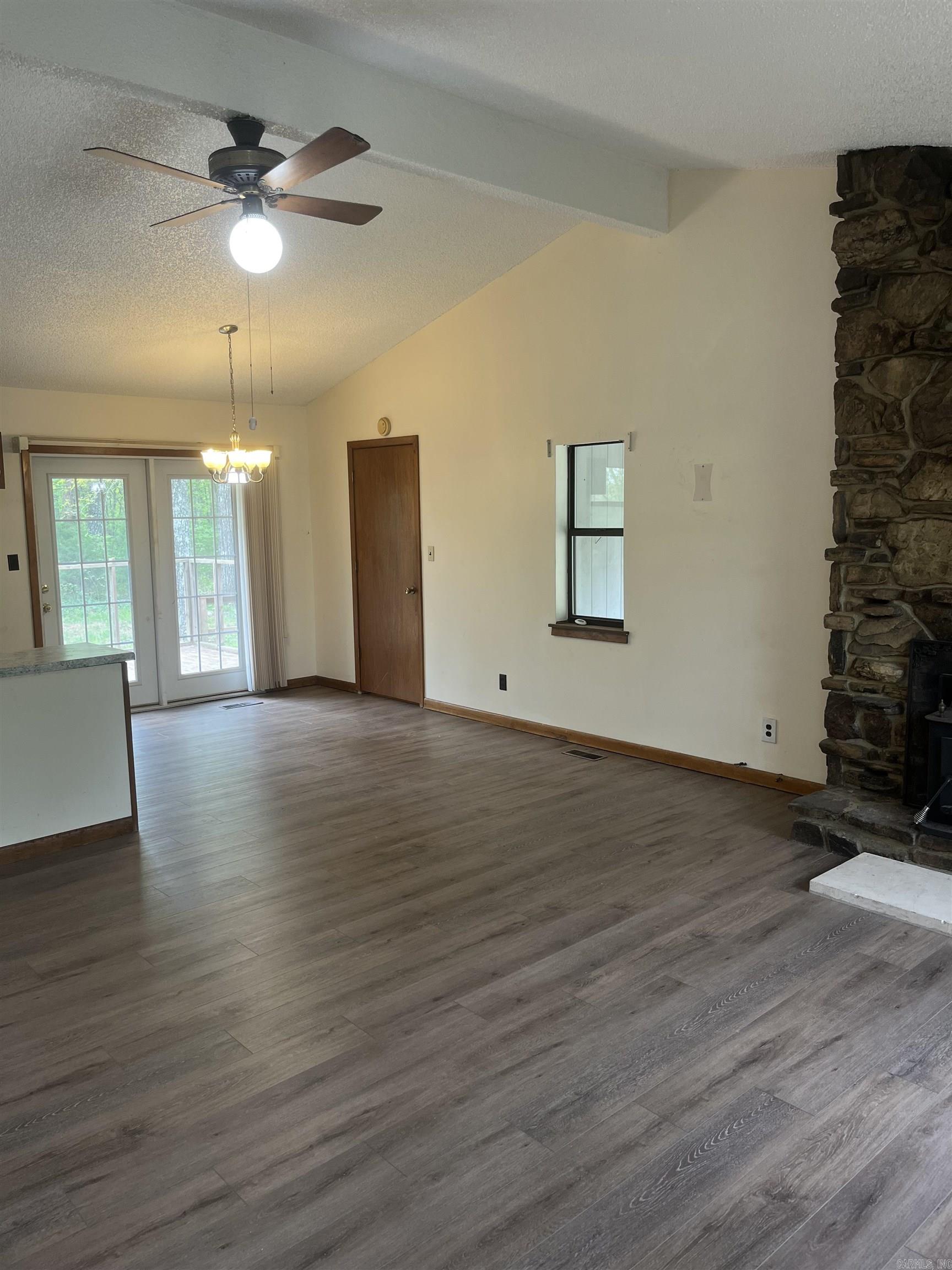 15 W Waketa  Cherokee Village, AR