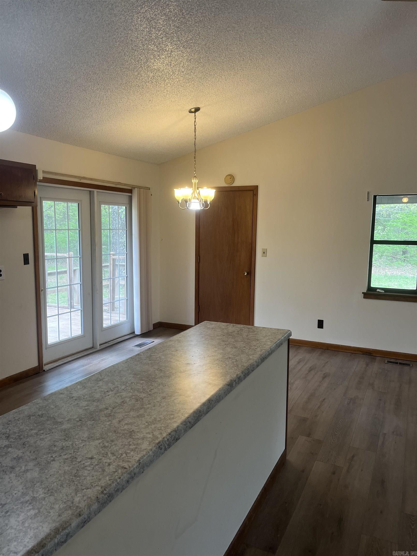 15 W Waketa  Cherokee Village, AR