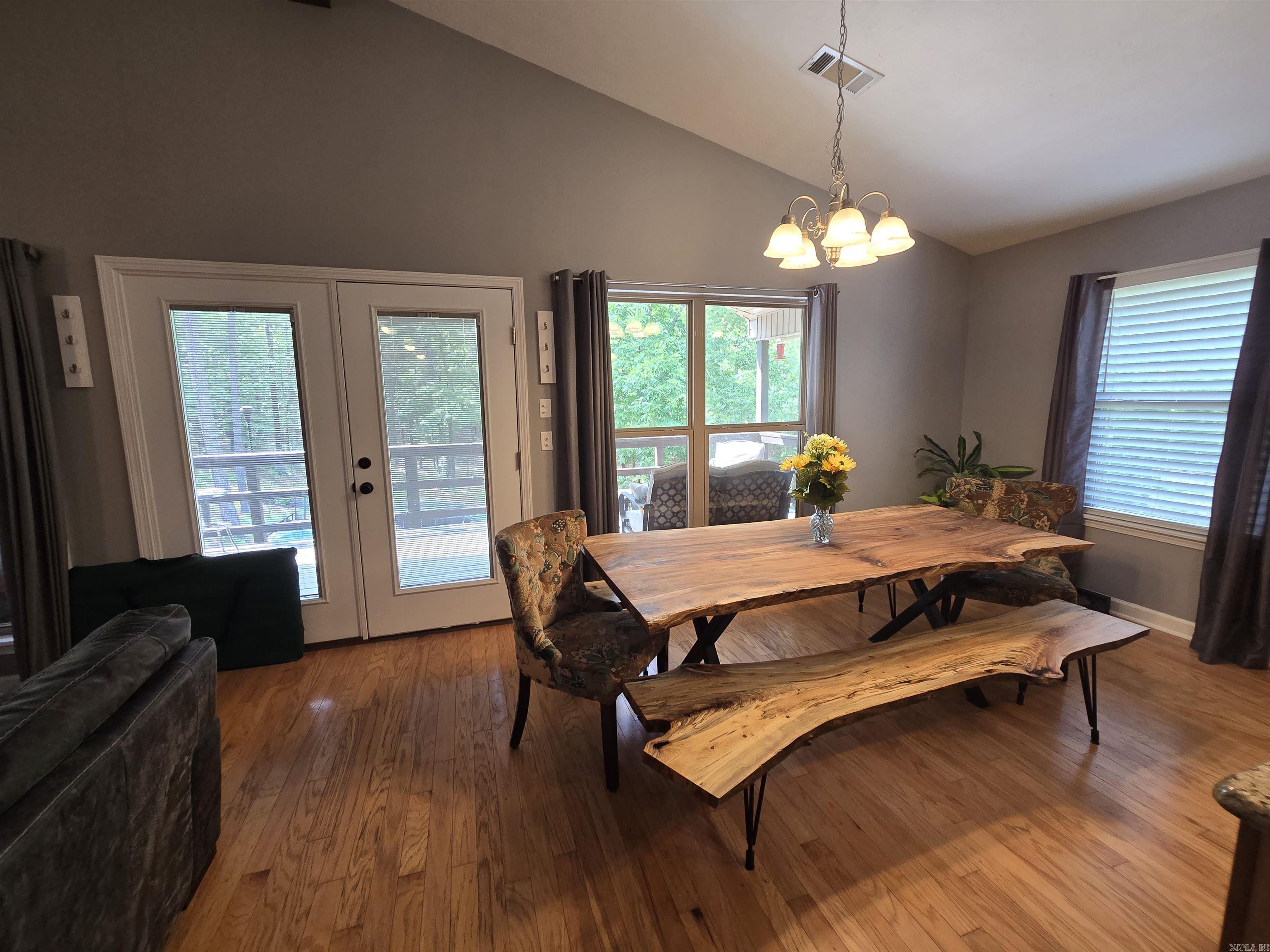 200  Red Oak  Mayflower, AR