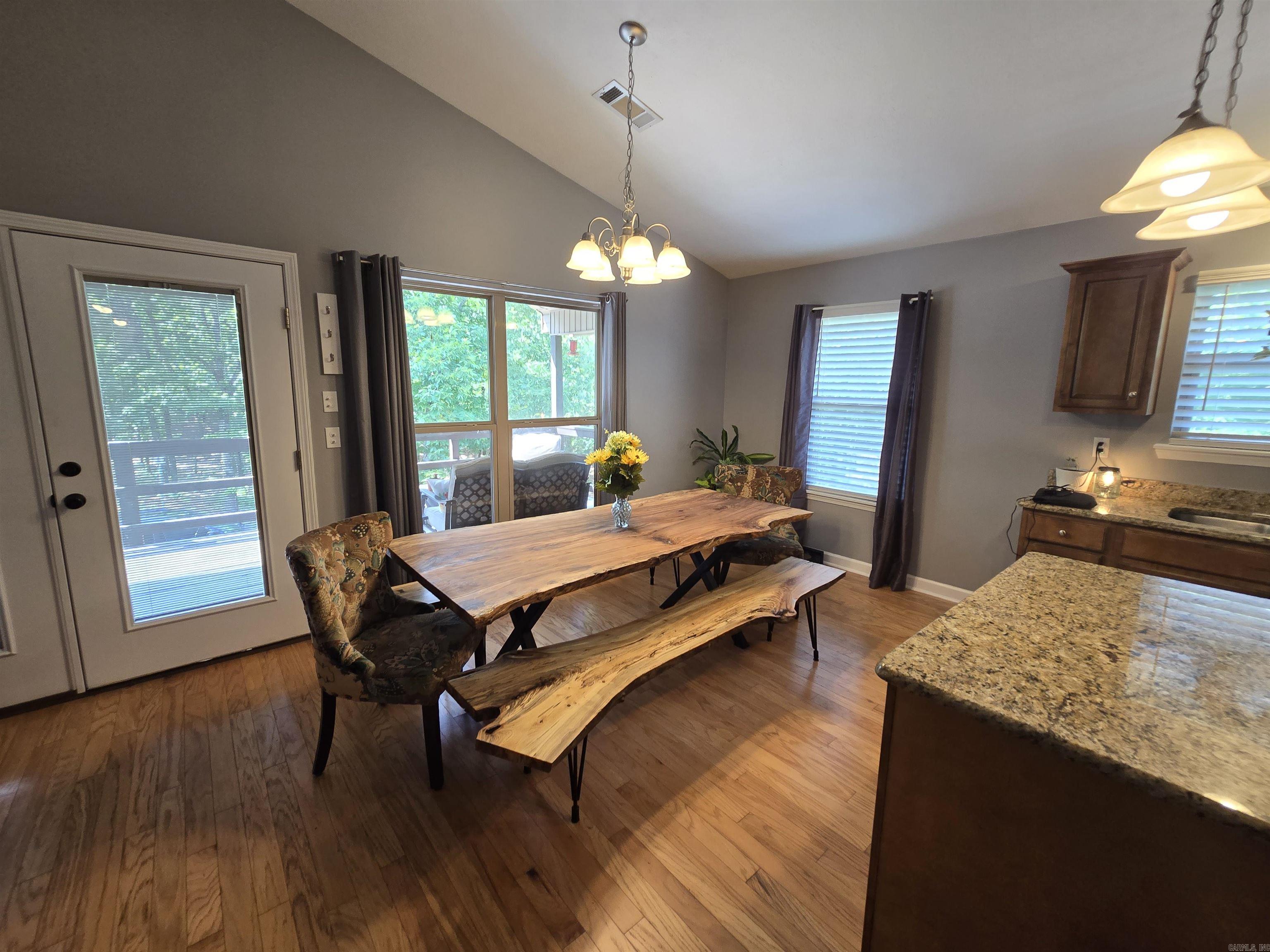 200  Red Oak  Mayflower, AR