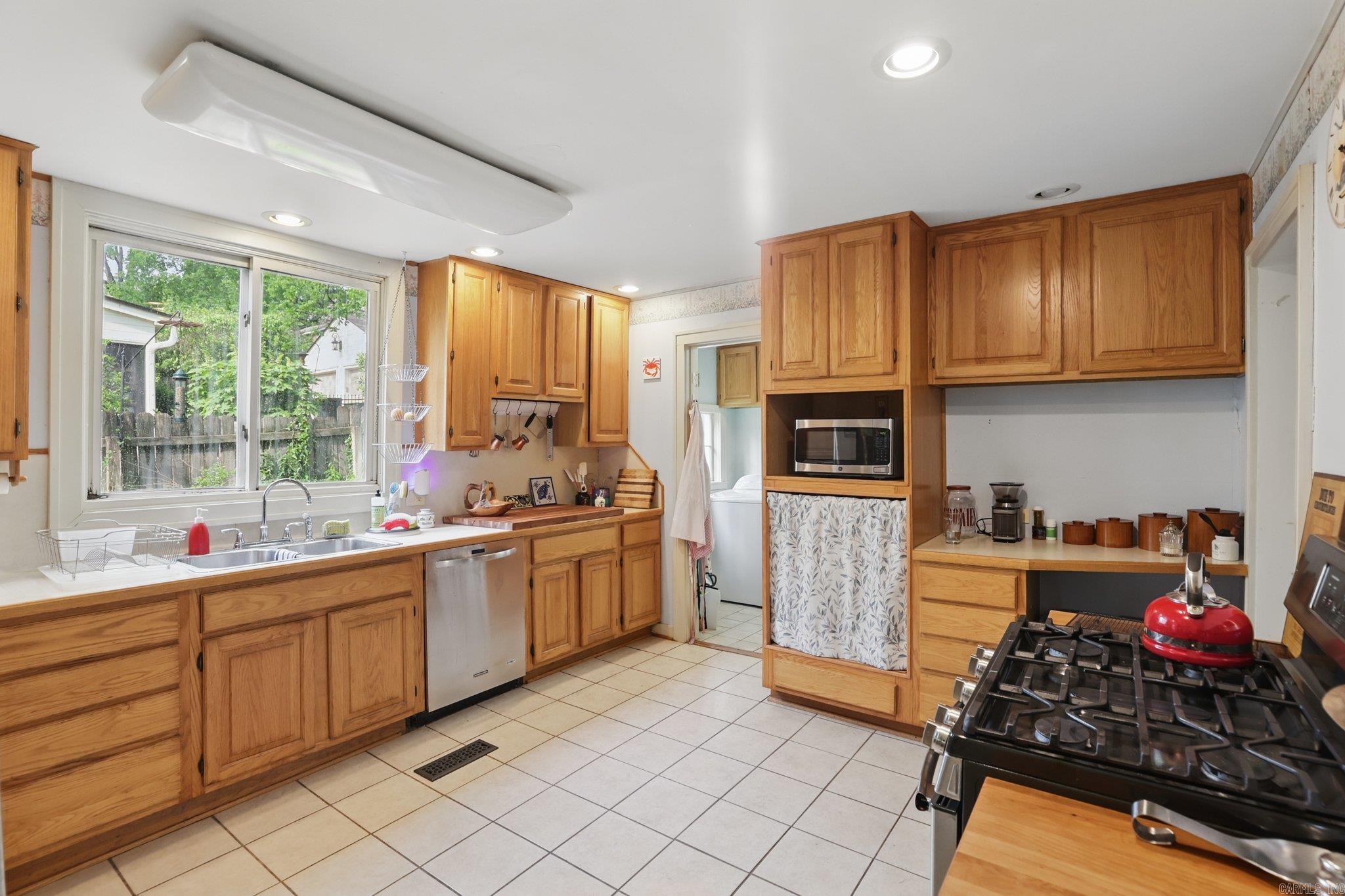 213 Colonial Court Little Rock, AR 72205