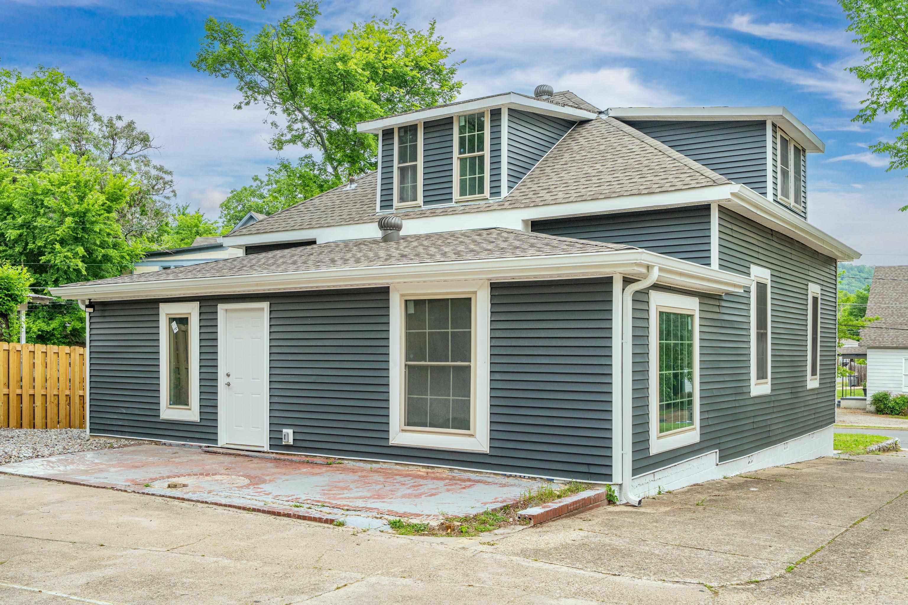 207  Hagen  Hot Springs, AR