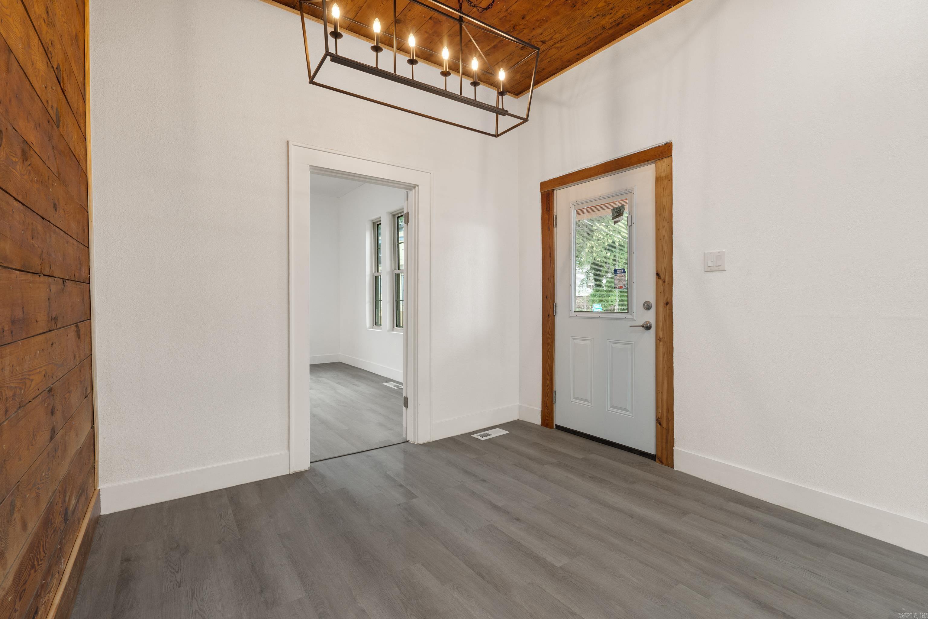 207  Hagen  Hot Springs, AR