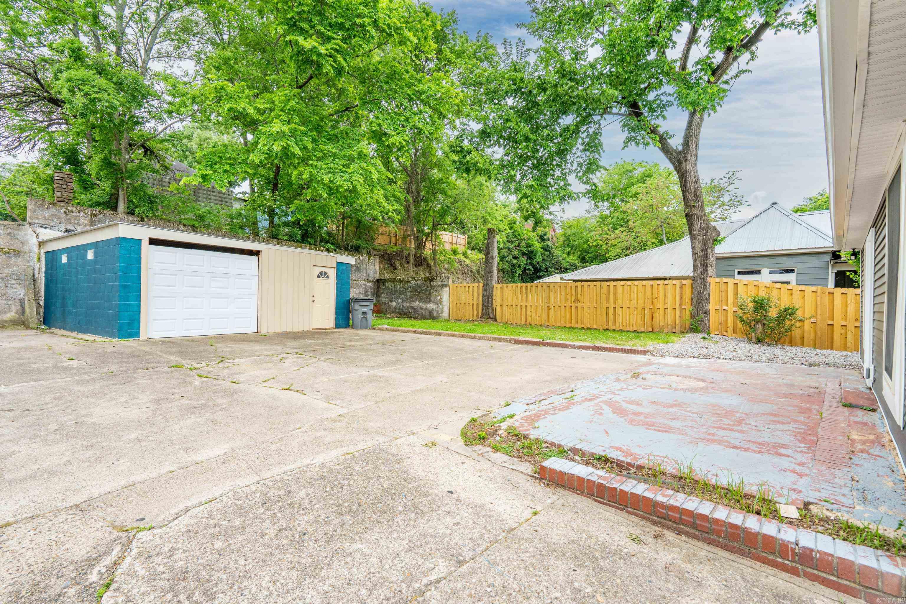 207  Hagen  Hot Springs, AR