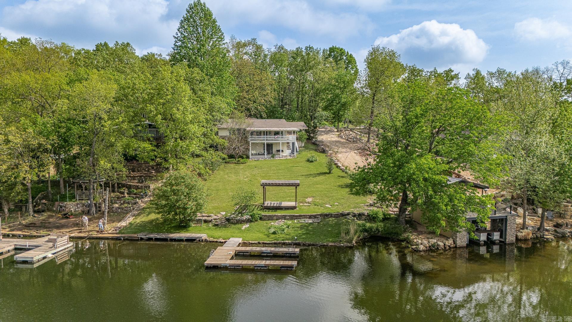 10 Winnebago  Cherokee Village, AR